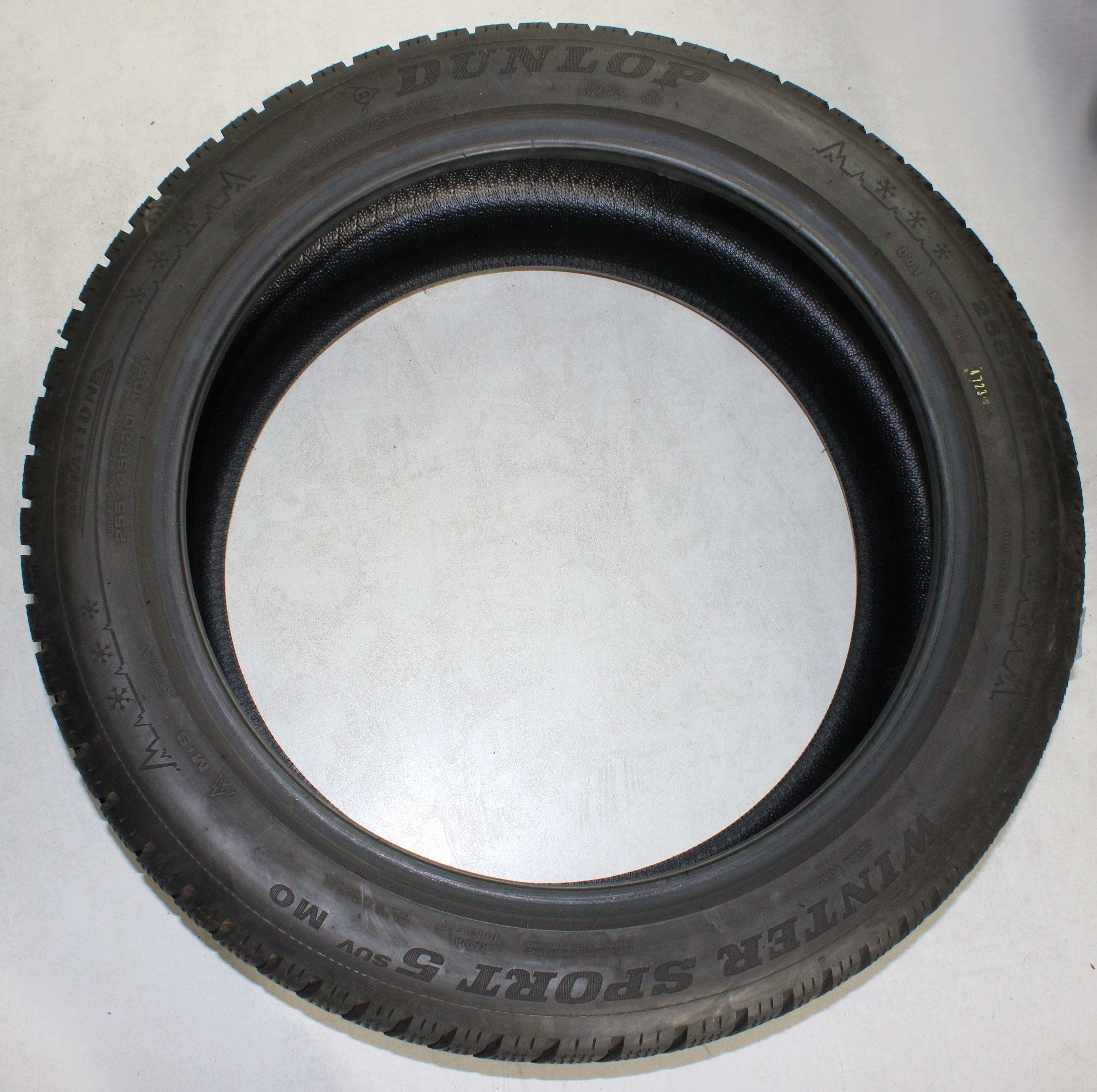 4 x 255/45R20 105V Winterreifen Dunlop Winter Sport 5 SUV MO 1x6mm/3x6,5-7mm 2023