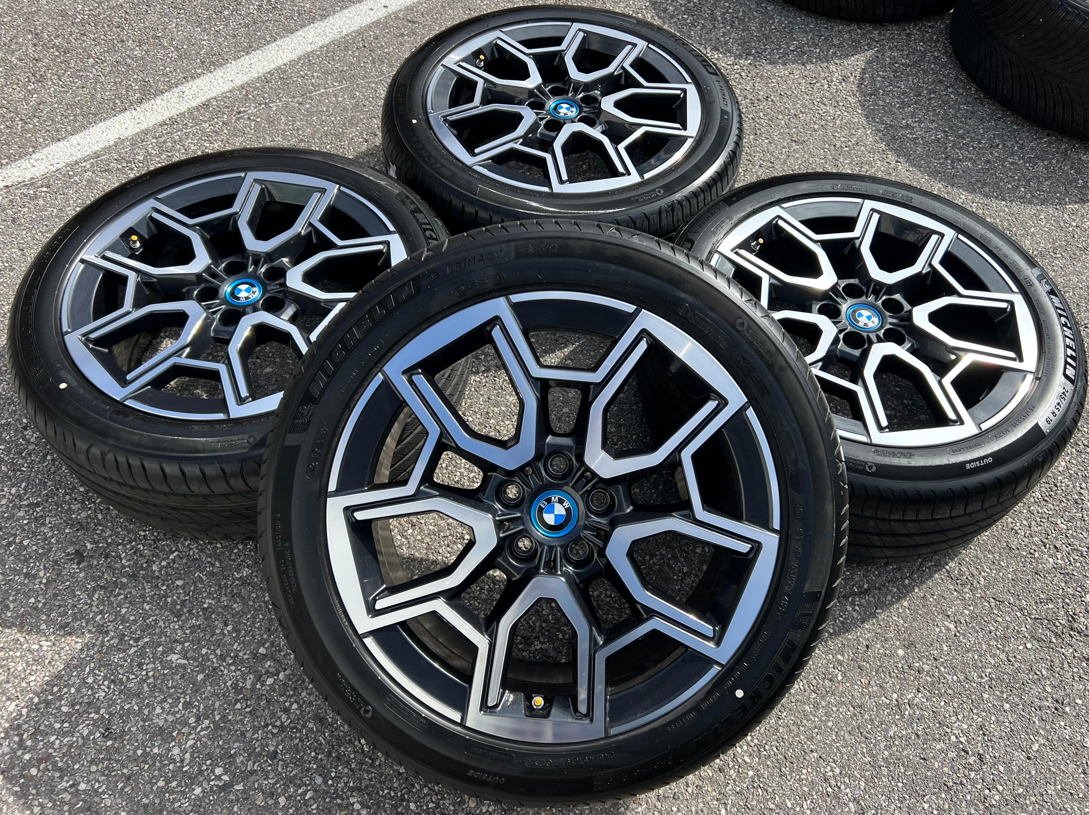 4 ORIGINAL 19" ALU SOMMERRÄDER BMW X1 U11 iX1 245/45R19 102Y STYLING 867 RDKS