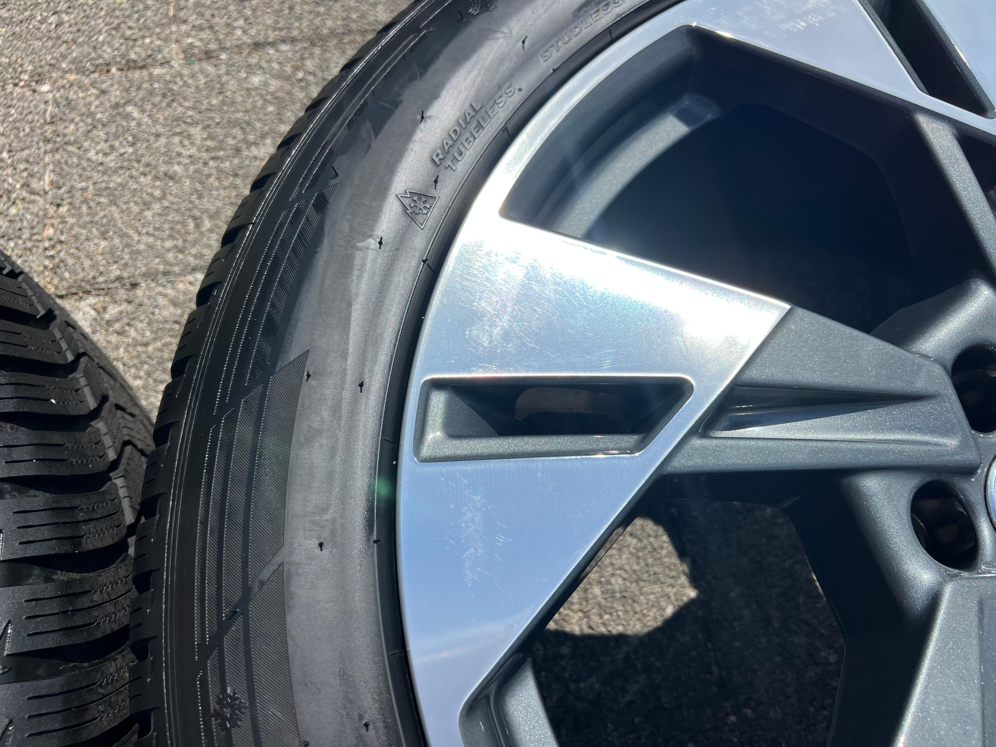 4 ORIGINAL 20" ALU WINTERRÄDER AUDI E-TRON Q8 ETRON 4KE601025T 255/50R20 109V