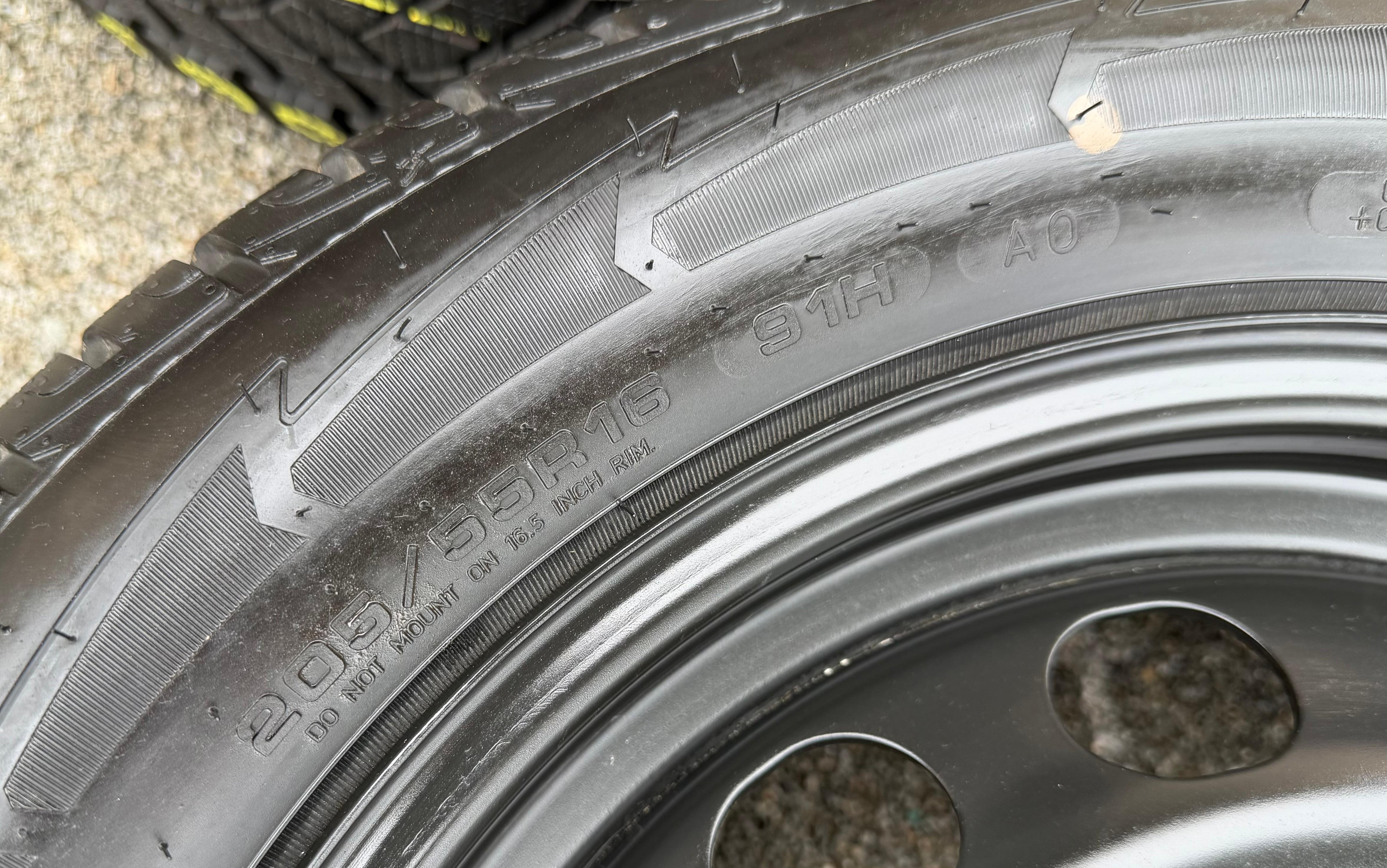 4 Winterräder Audi A3 8V Sportback Cabrio  205/55R16 91H Goodyear 8V0601027A