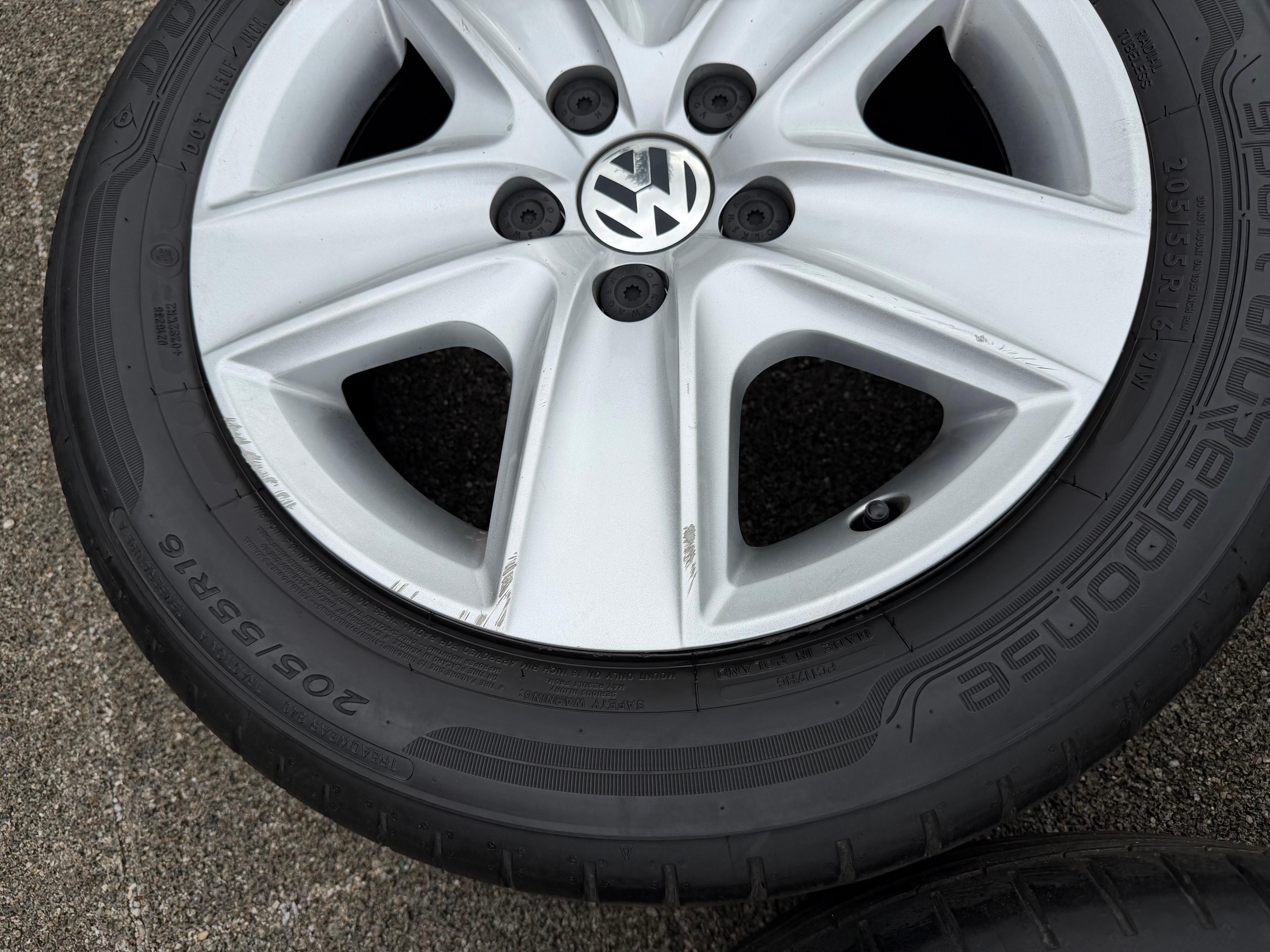 4 ruote estive originali da 16" VW Golf 5/6 Touran 5K0601027 205/55R16 91W