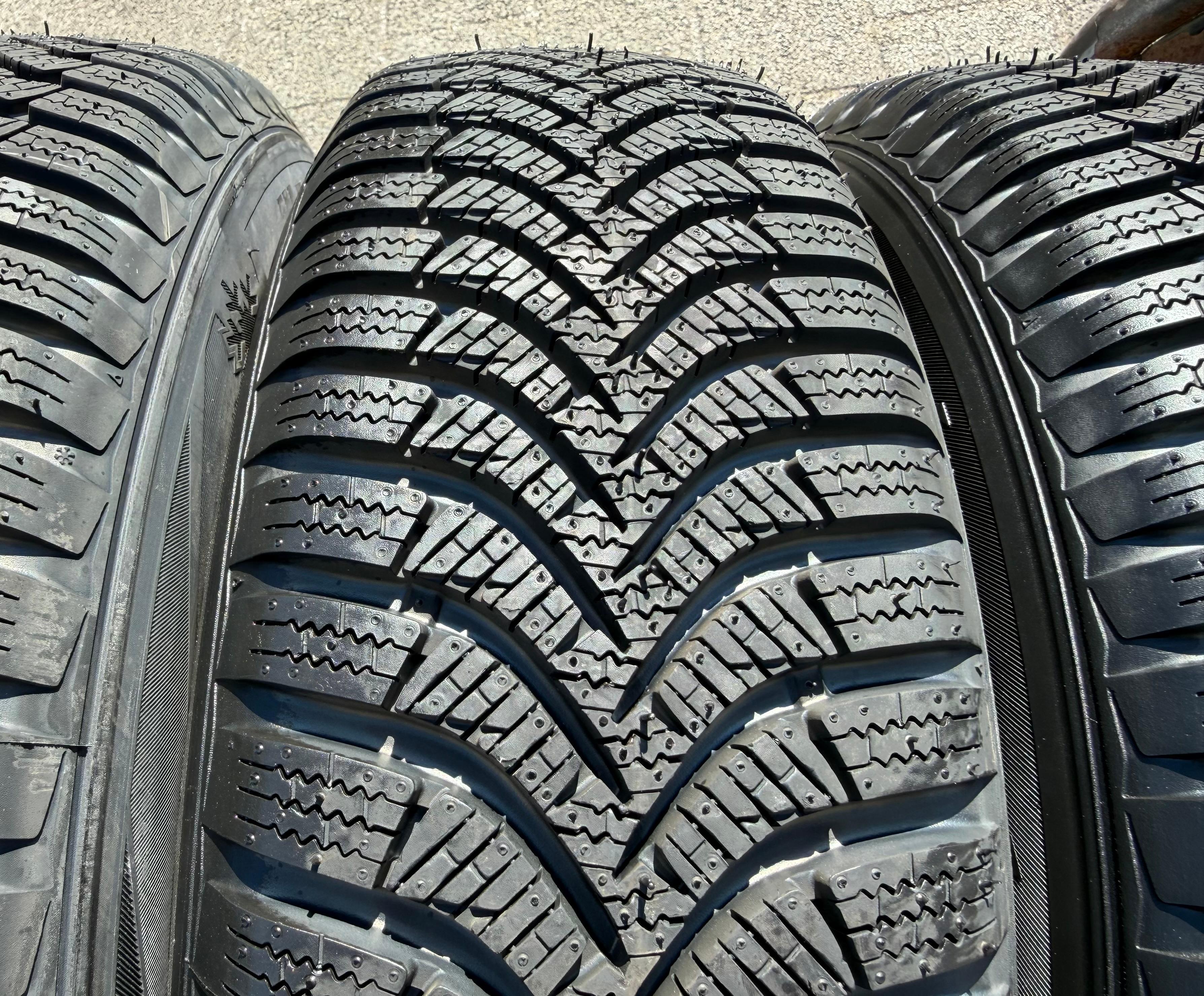 4 Original 14" Winterräder Ford KA KA+ 165/70R14 85T Hankook RKDS