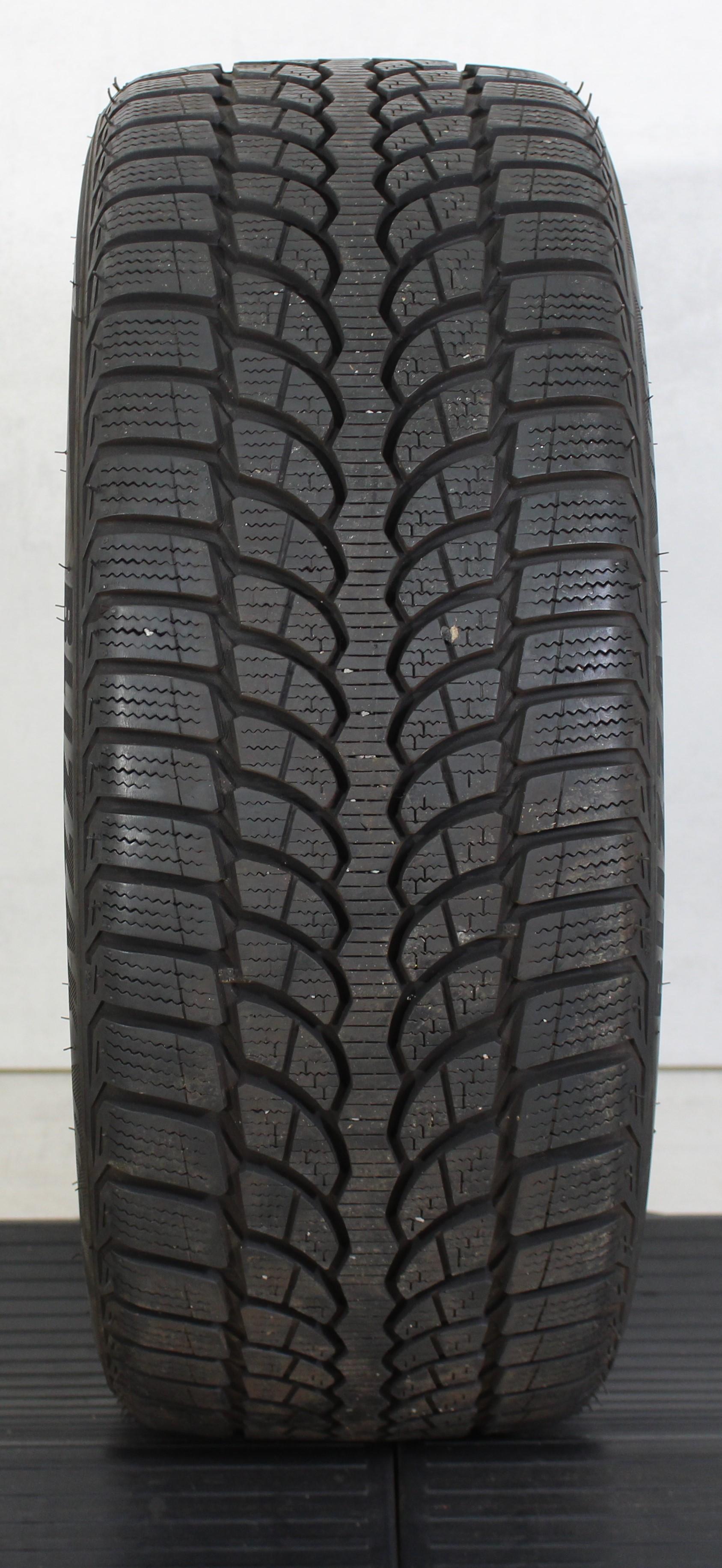1 x 215/45R16 90V Winterreifen Bridgestone Blizzak LM-32 6,5-7mm 2015