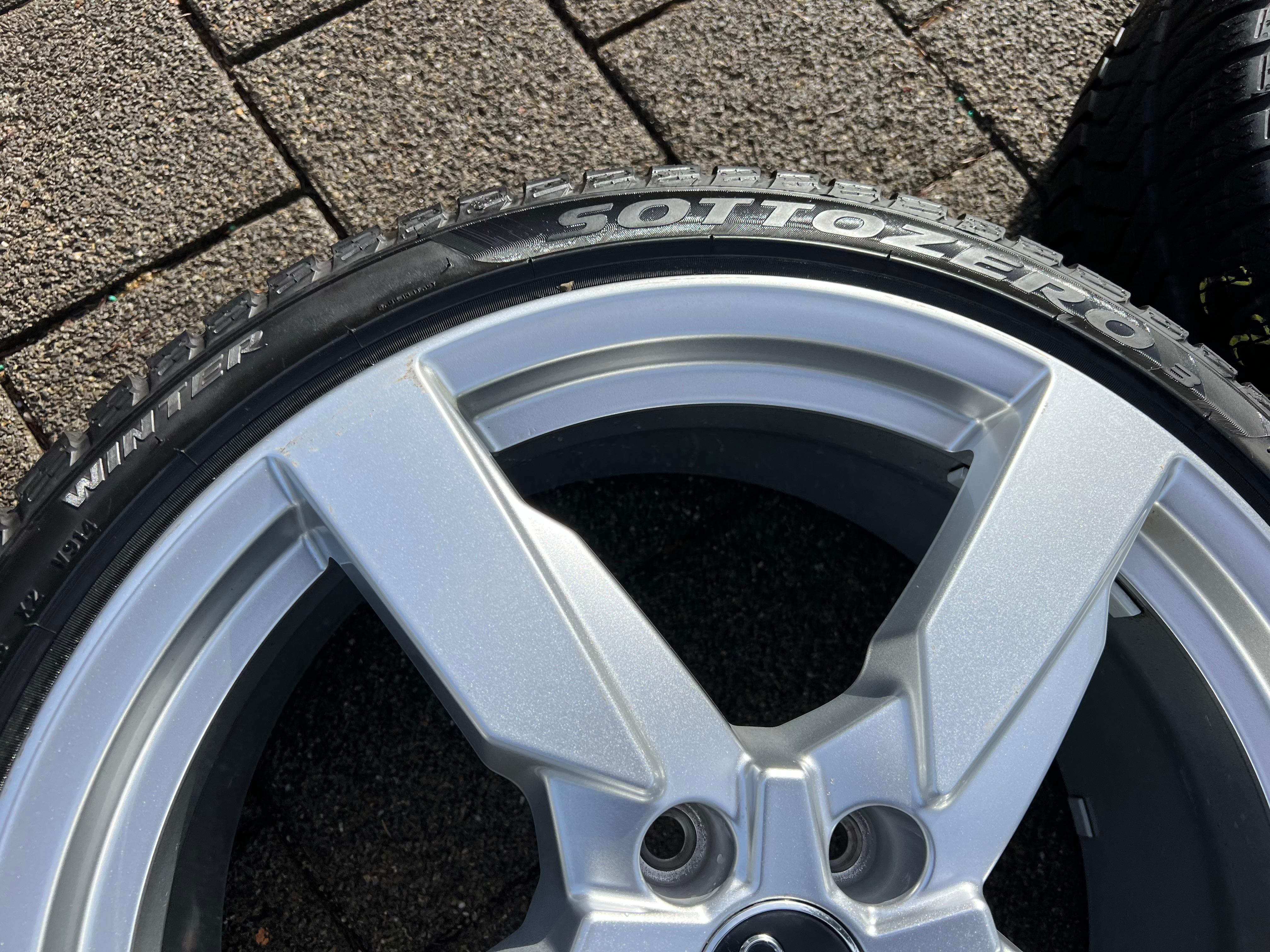 4 LLANTAS DE INVIERNO ORIGINALES DE ALUMINIO 19" AUDI TT TTS 8S 8S0601025AG 225/40R19 93V ENTREGA GRATUITA