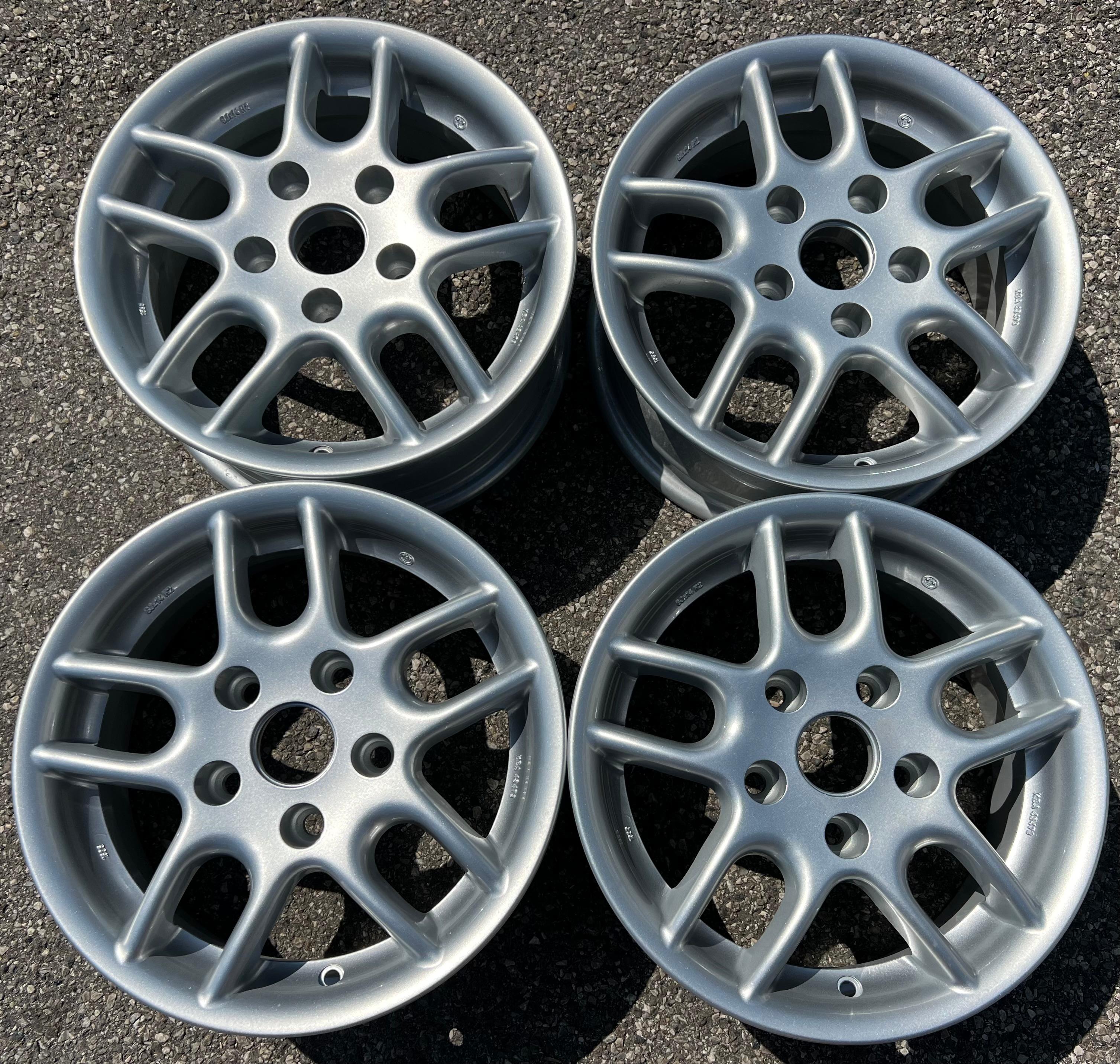 4 MIM 14" Alufelgen 6x14 ET38 5x114,3 Mazda Toyota Kia Hyundai