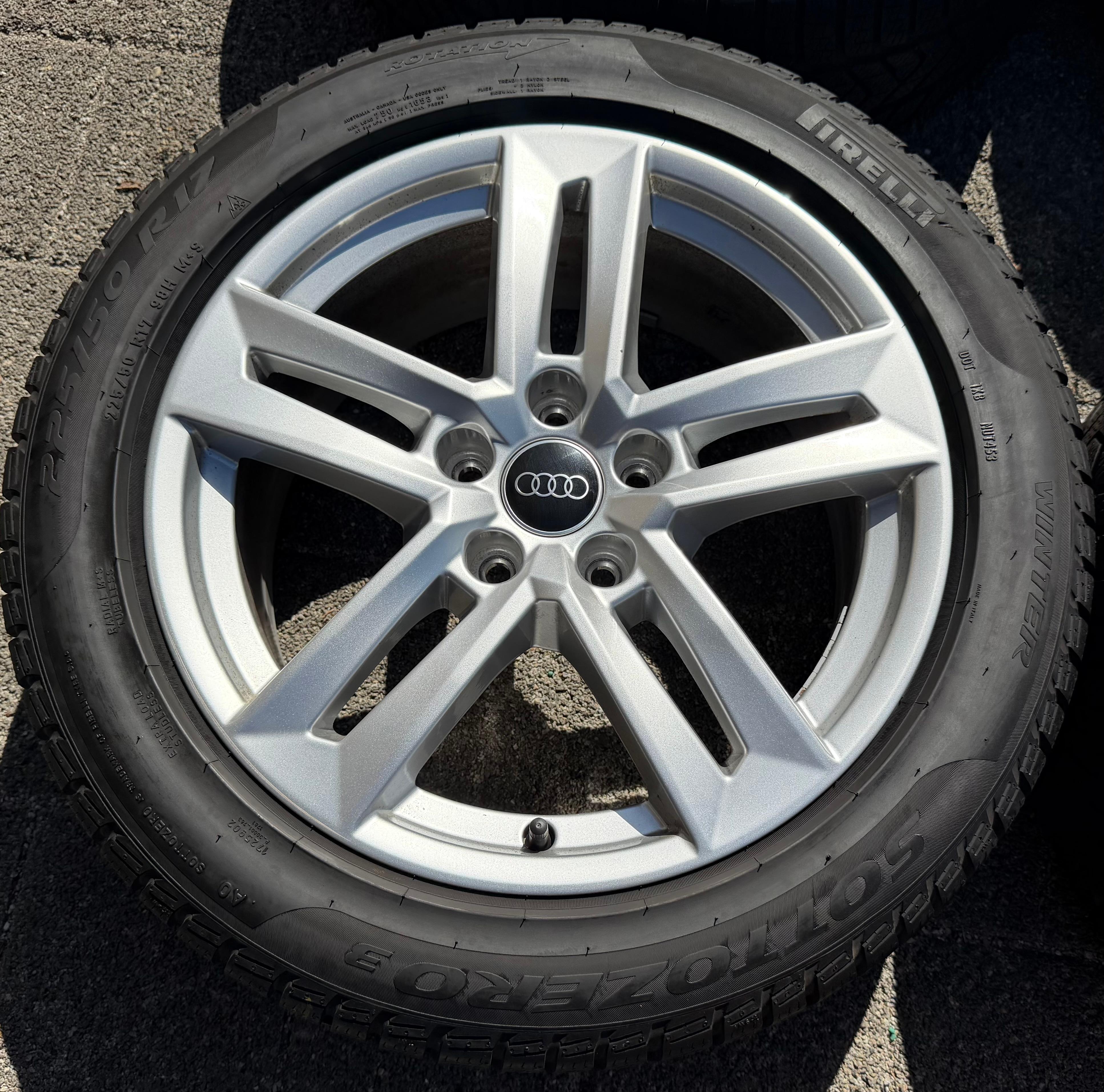 4 Original 17" Alu Winterräder Audi A4 B9 8W 8W0601025P 225/50R17 98H PIrelli 2024