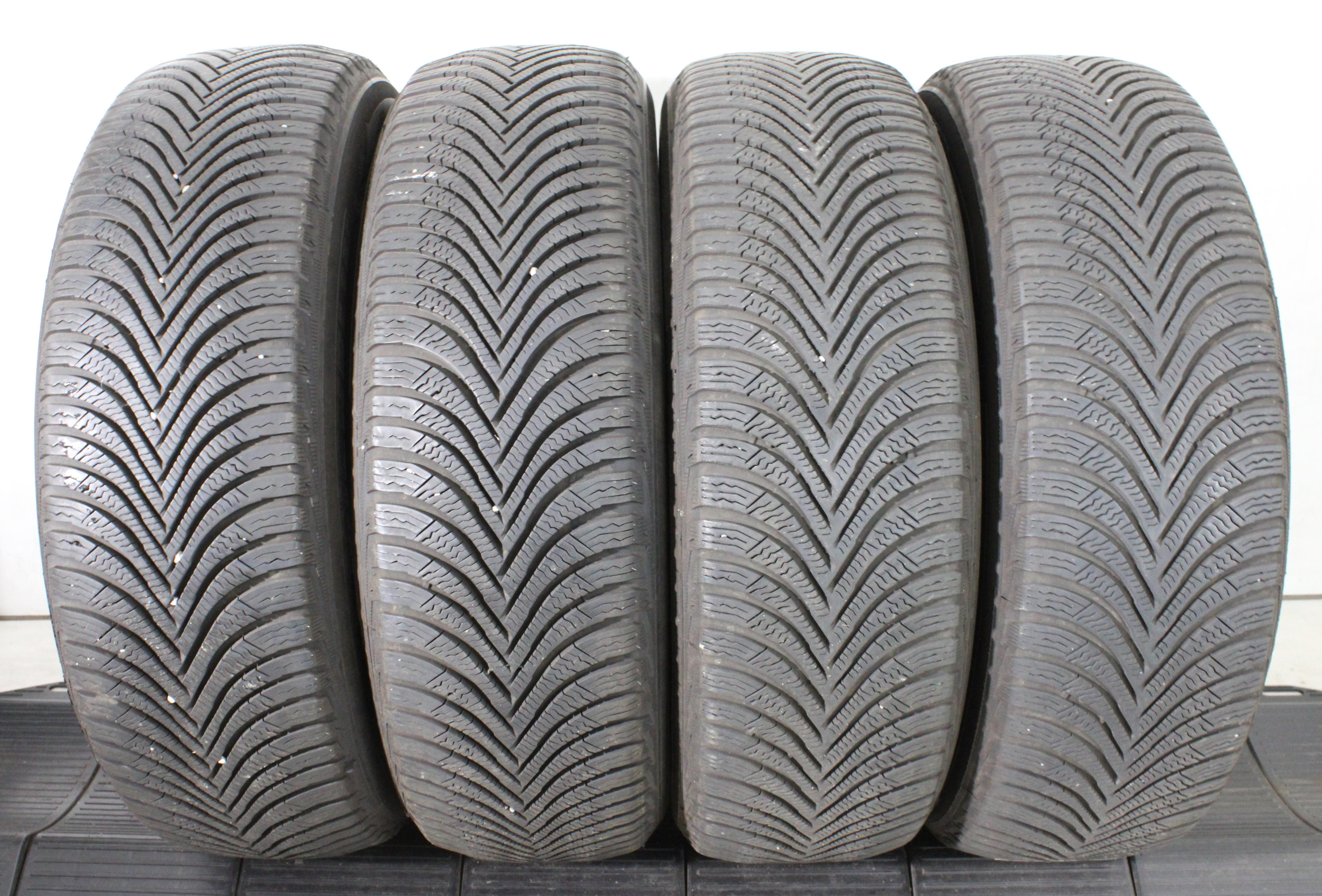 4 x 215/65R17 99H Winterreifen Michelin Alpin 5 2x5mm/2x6mm 2023