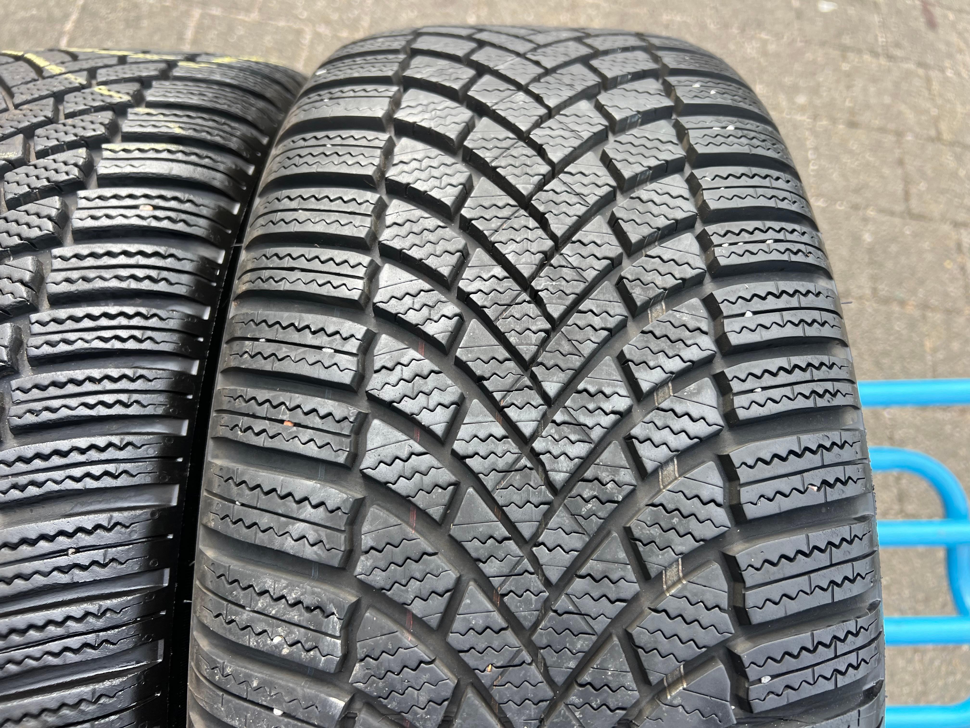 4 ORIGINAL 18" ALU WINTERRÄDER VW GOLF VIII 8 BERGAMO 5H0601025A 225/40R18 92V