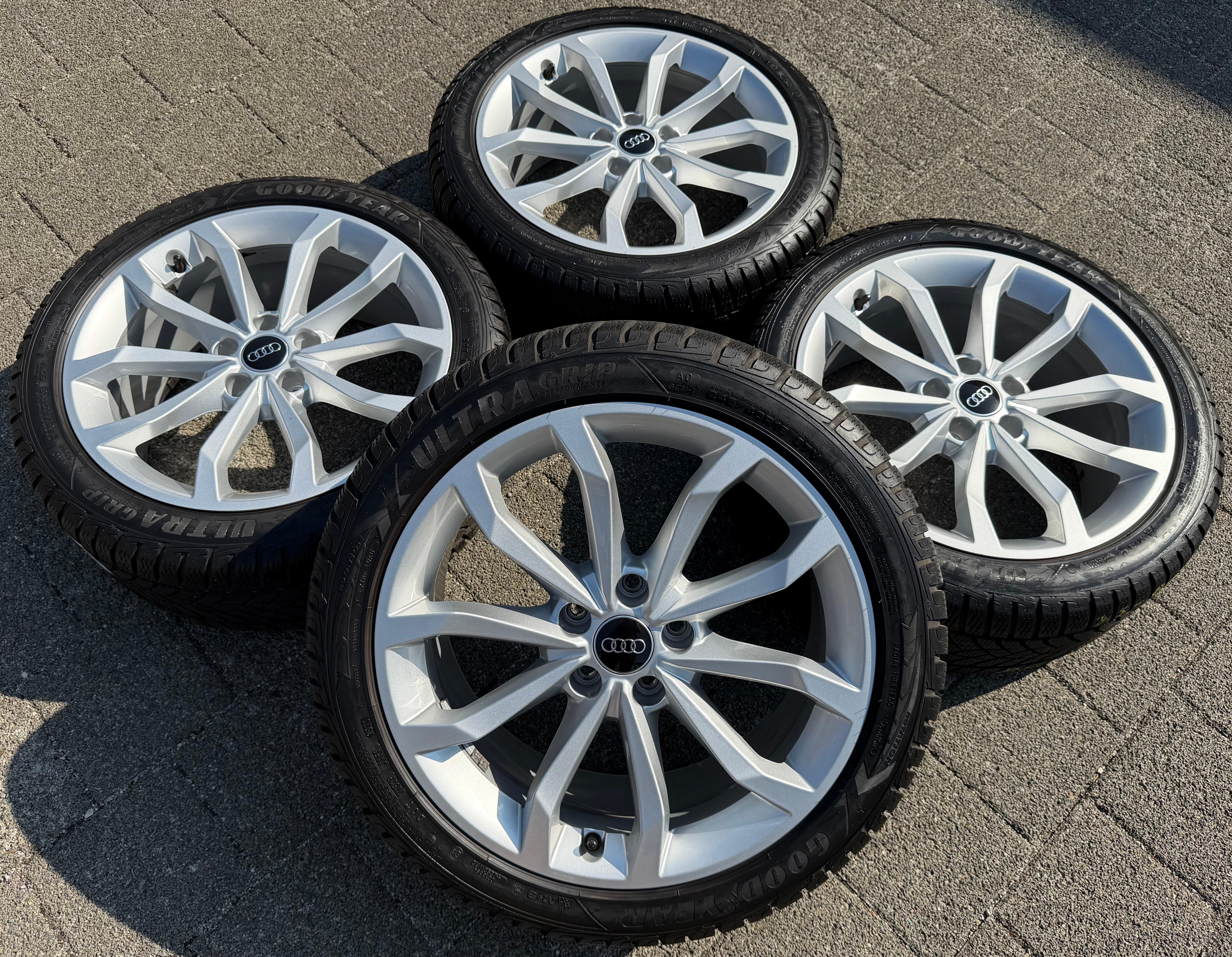 4 Original 18" Alu Winterräder Audi A4 S4 8W B9 8W0601025H 245/40R18 97H Goodyear