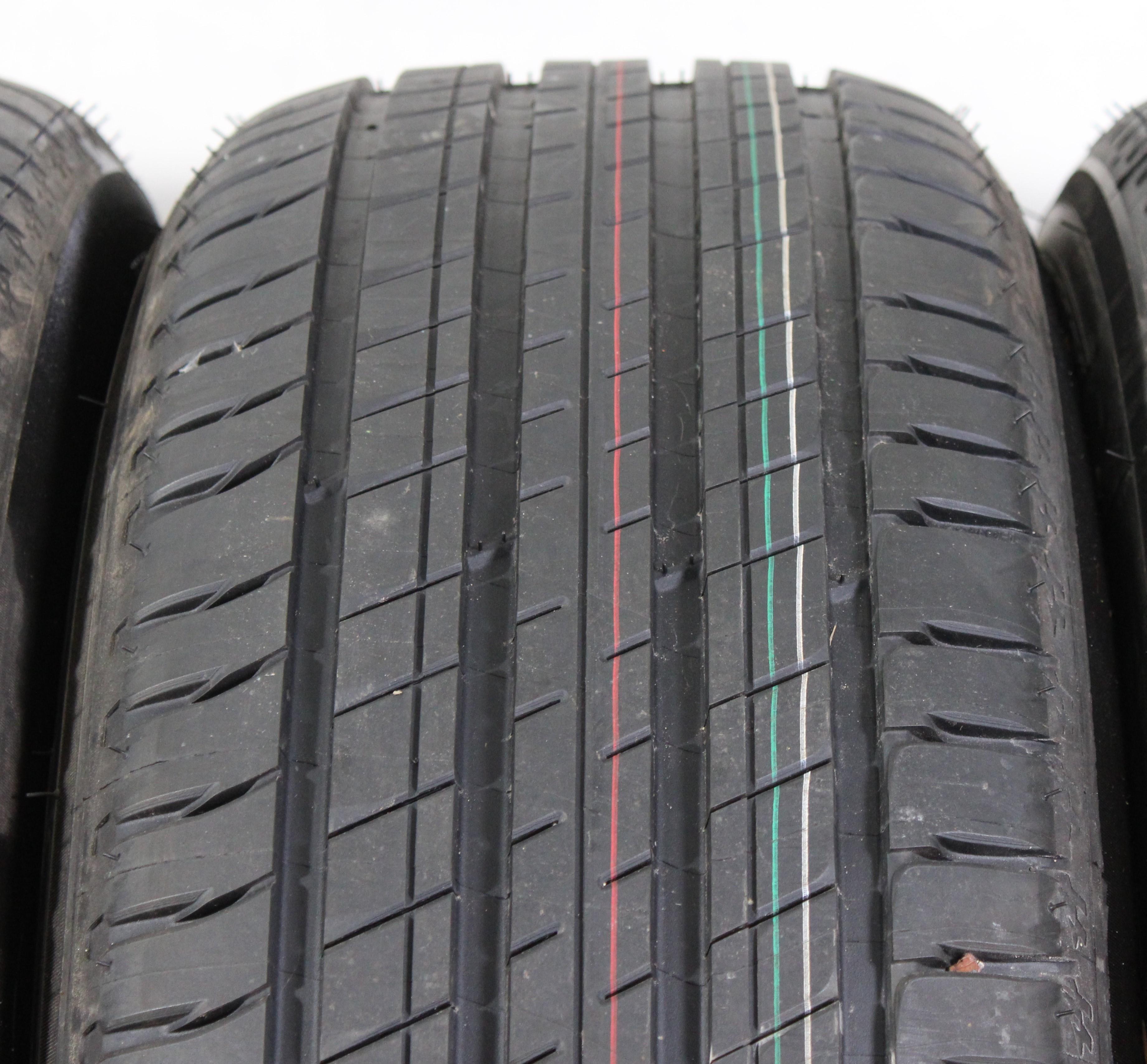 4 x 235/65R17 104W Sommerreifen Michelin Latitude Sport 3 AO Volles Profil 2019
