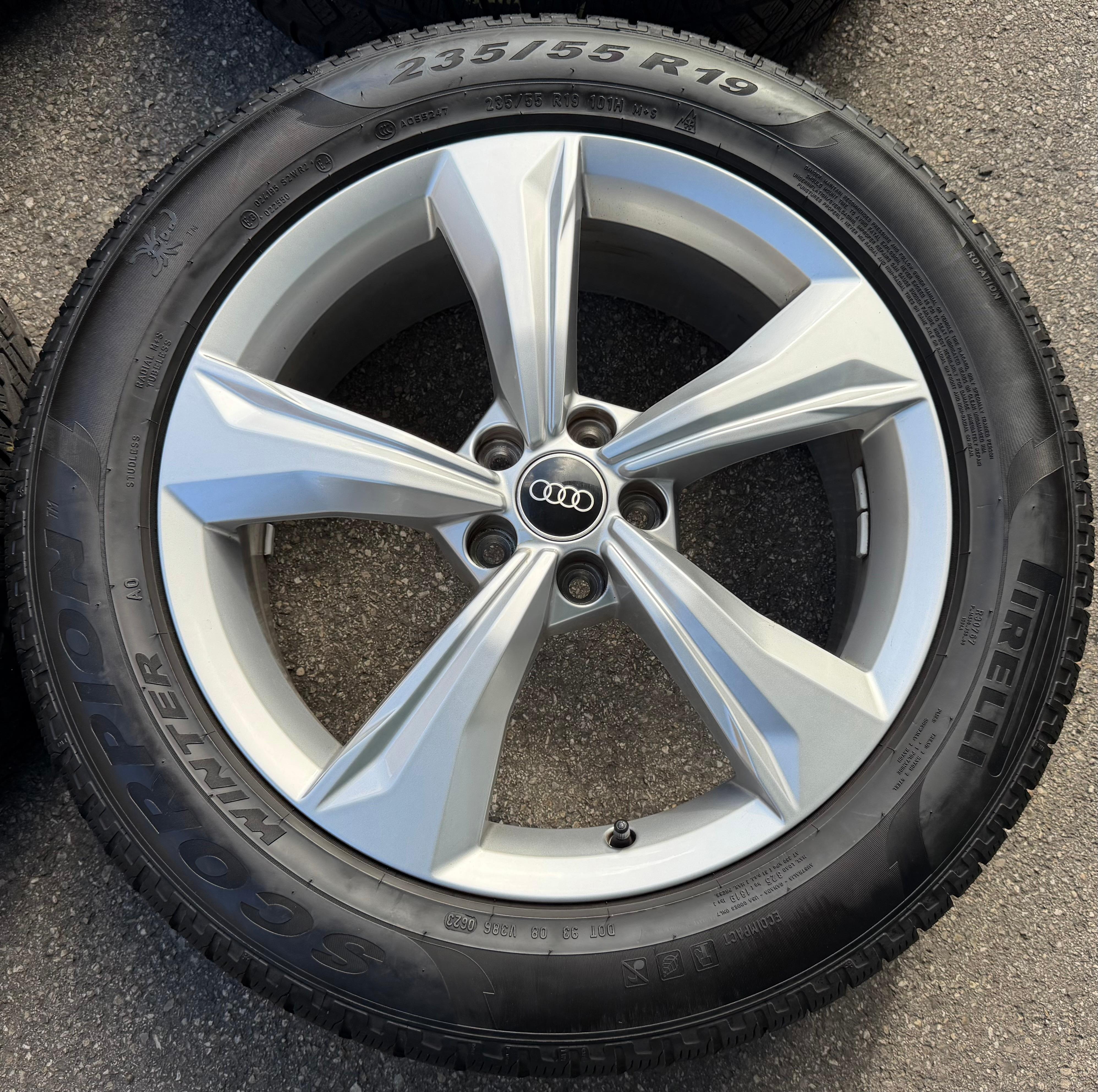4 ruedas de invierno de aluminio originales de 19" para Audi Q5 SQ5 FY 80A601025K 235/55R19 101H Pirelli 2023