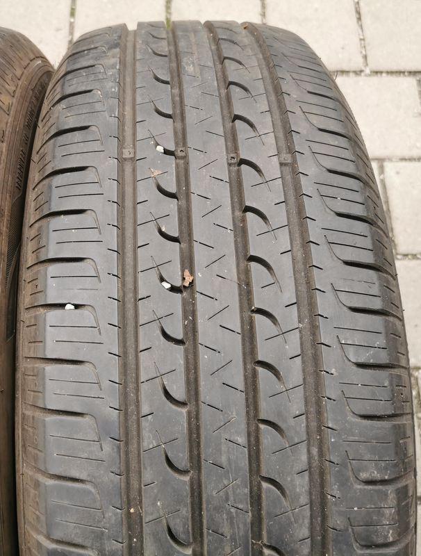 2 x 215/60R17 96H Sommerreifen Goodyear Efficient Grip 6-6,5mm 2014