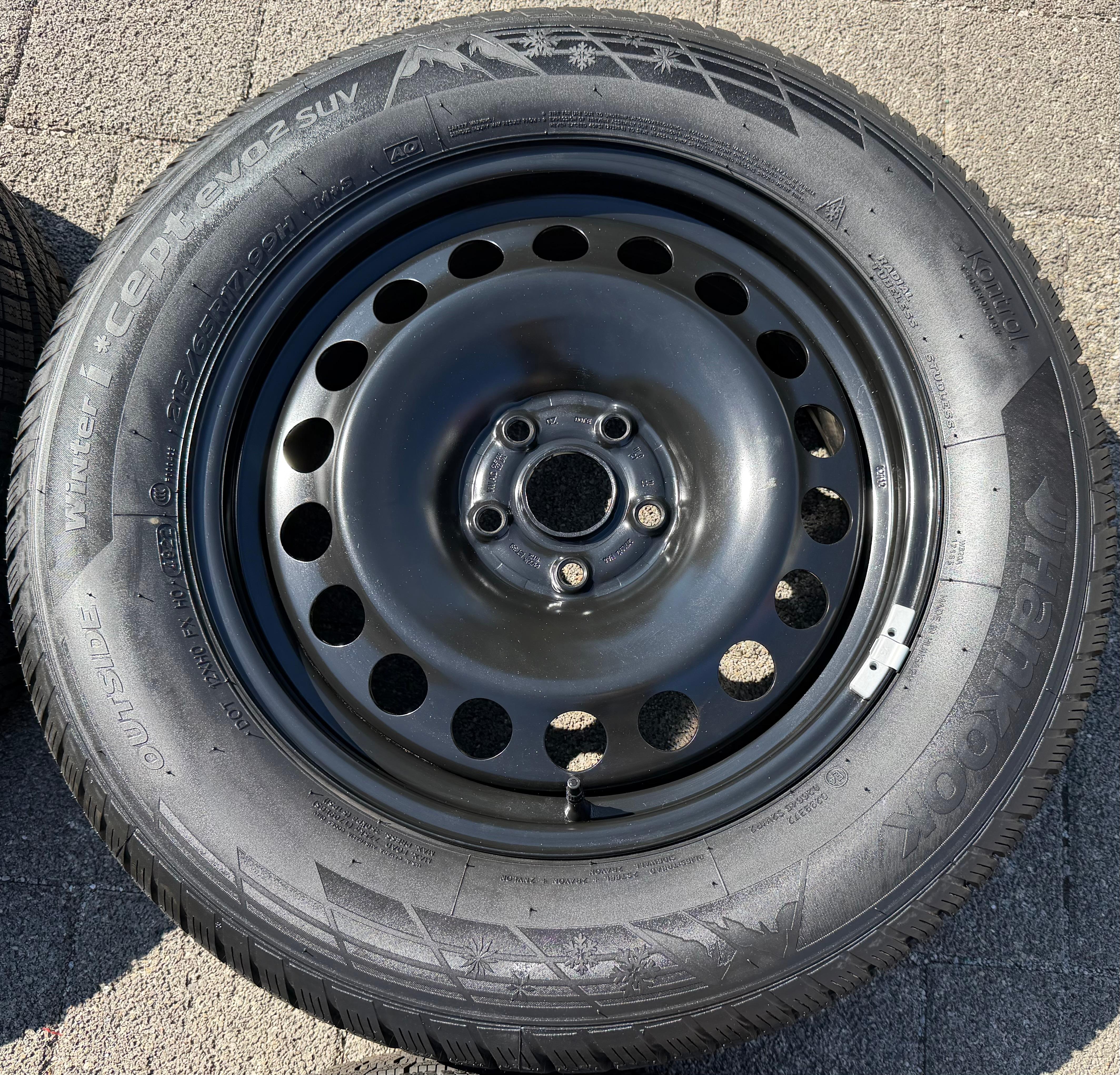 4 ruedas de invierno para Audi Q3, F3, Seat Tarraco, Skoda Kodiaq y VW Tiguan II 5NA, 215/65R17 99H, NUEVAS