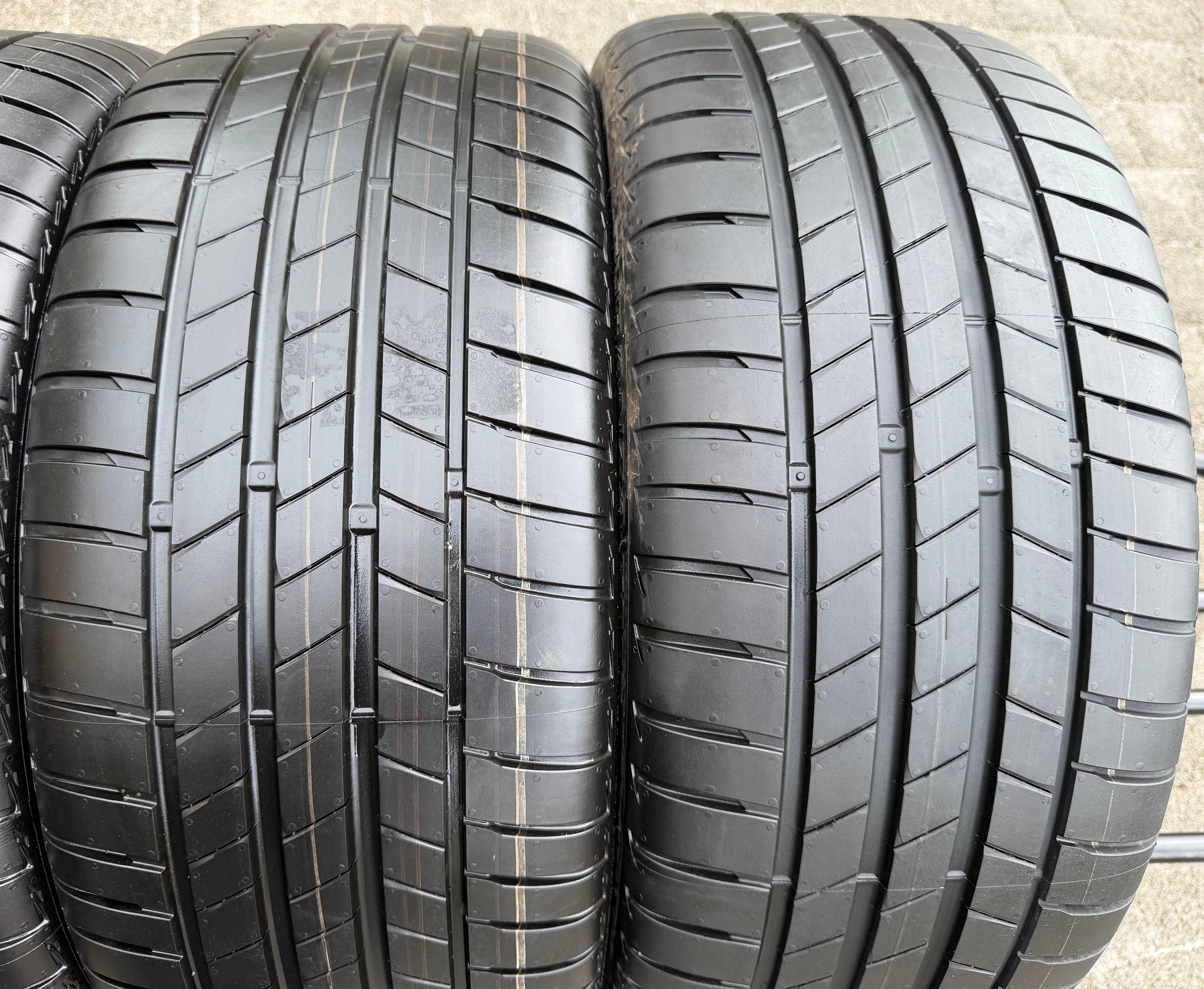 4 Original 19" Alu Sommerräder Audi Q2 SQ2 81A601025S 235/40R19 96Y Bridgestone