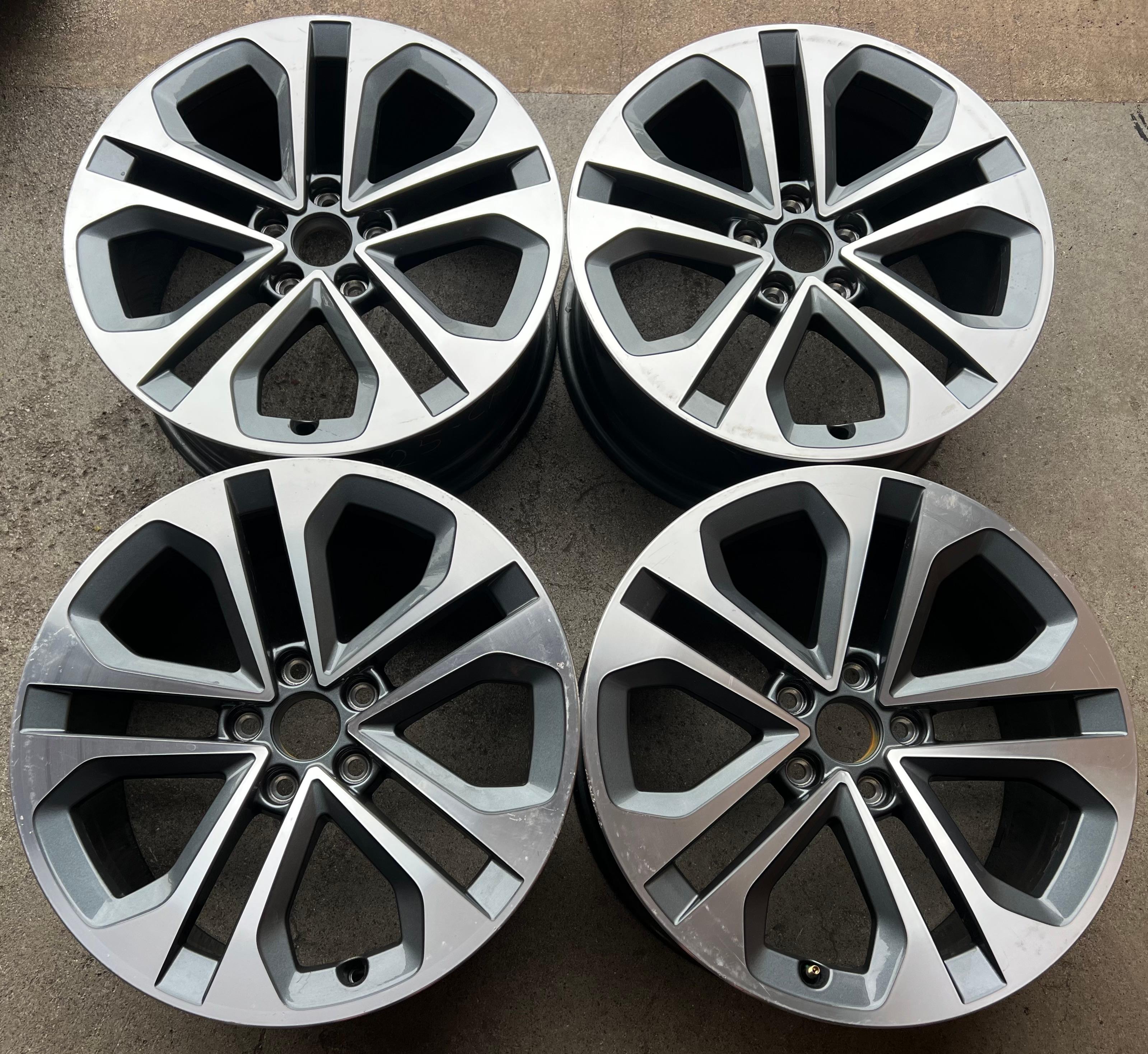 4 ORIGINAL 18" ALUFELGEN AUDI A3 S3 8Y 8Y0601025CE 8x18 ET46 FREIHAUS