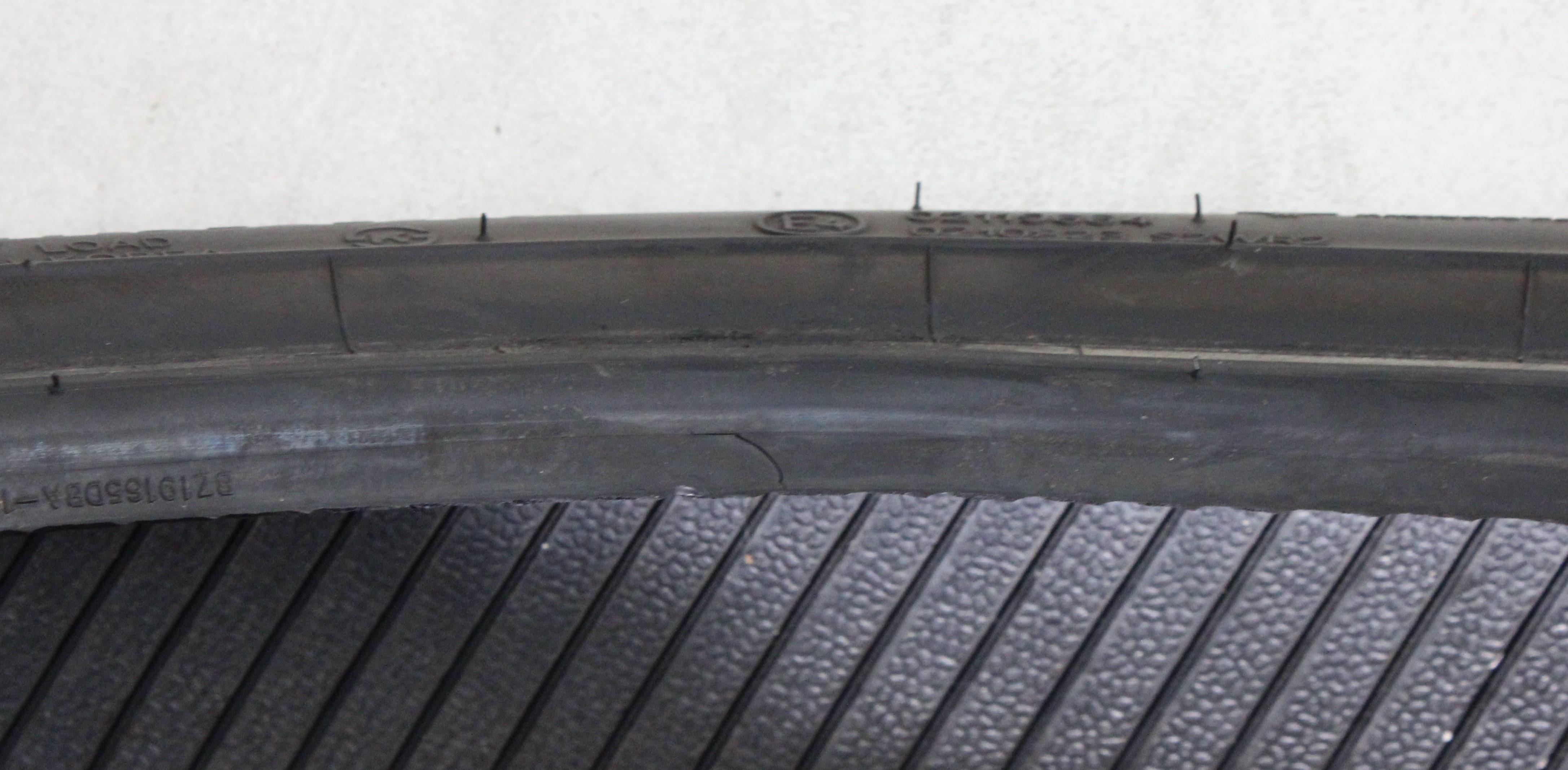 4 x 245/40R19 98V Winterreifen Hankook Winter I*Cept Evo 3 2x5,5-6mm/2x6-6,5mm 2023