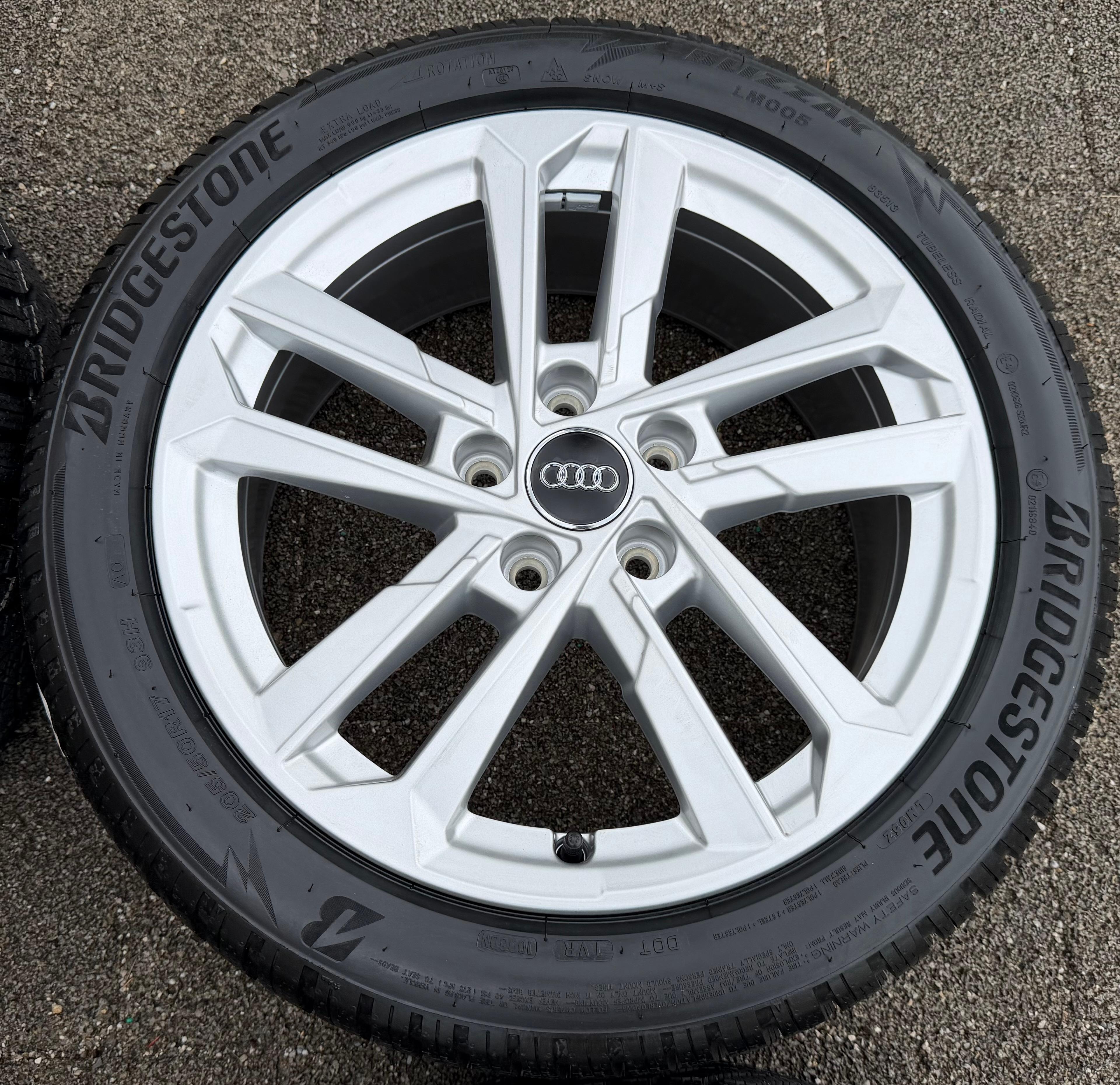 4 roues hiver complètes en alliage d’origine 17" Audi A3 S3 8Y 8Y0601025L 205/50R17 93H Bridgestone 2024 NEUVES