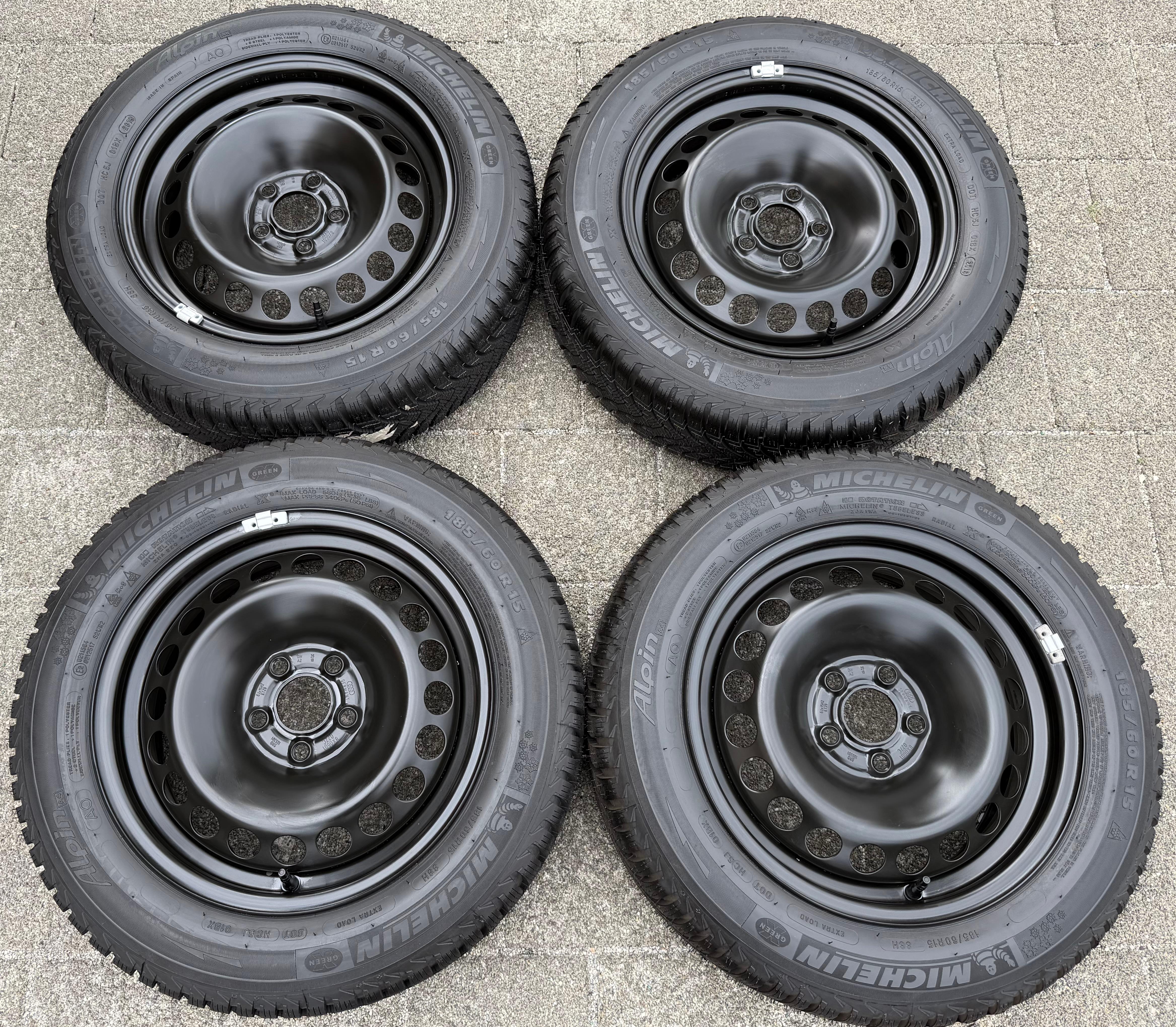 4 Winterräder Audi A1 8X 8X0601027C 185/60R15 88H Michelin Winterreifen