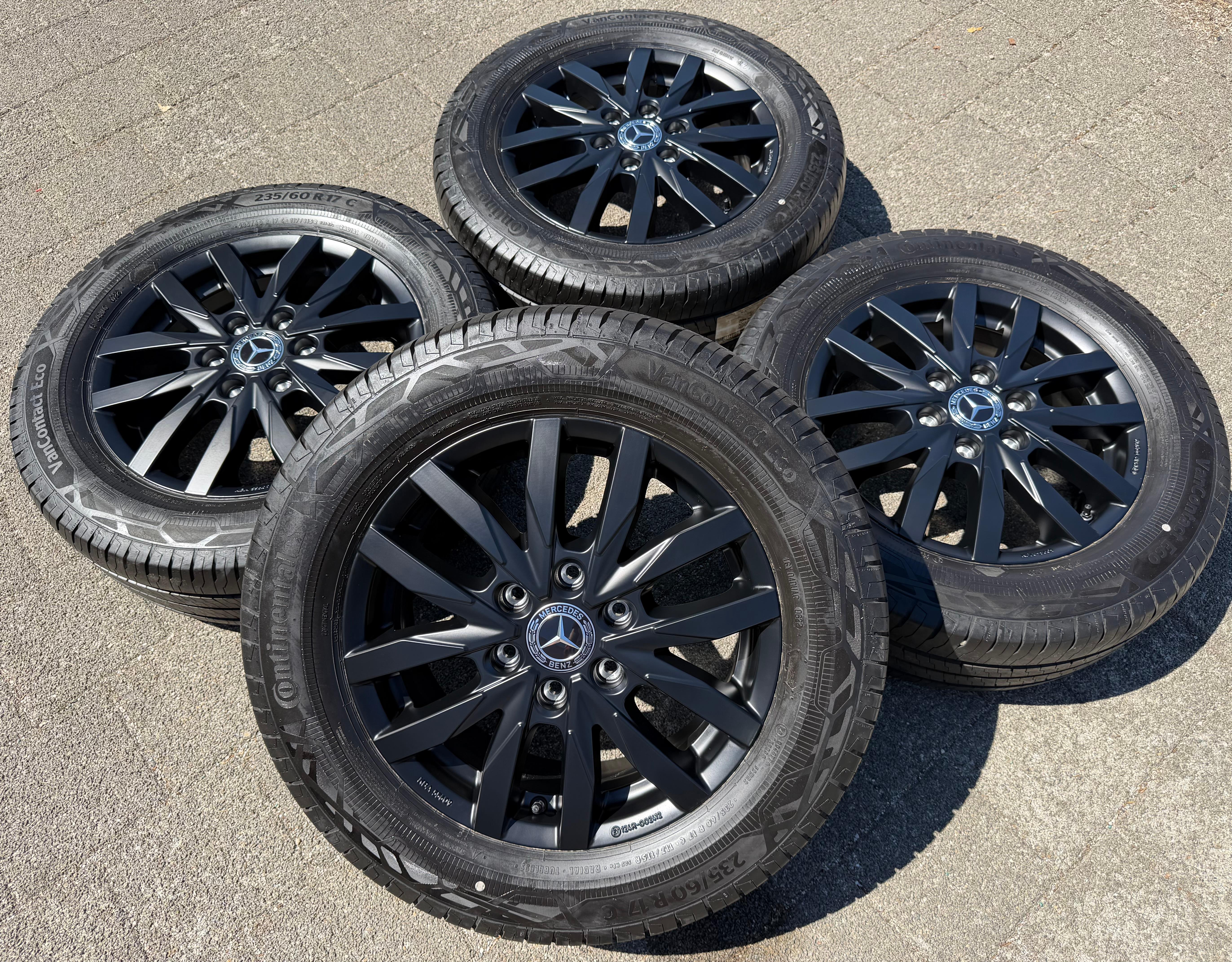 4 aluminium 17-inch zomerwielen voor Mercedes Sprinter 906, 907, 235/60R17C, 117/115R, Continental