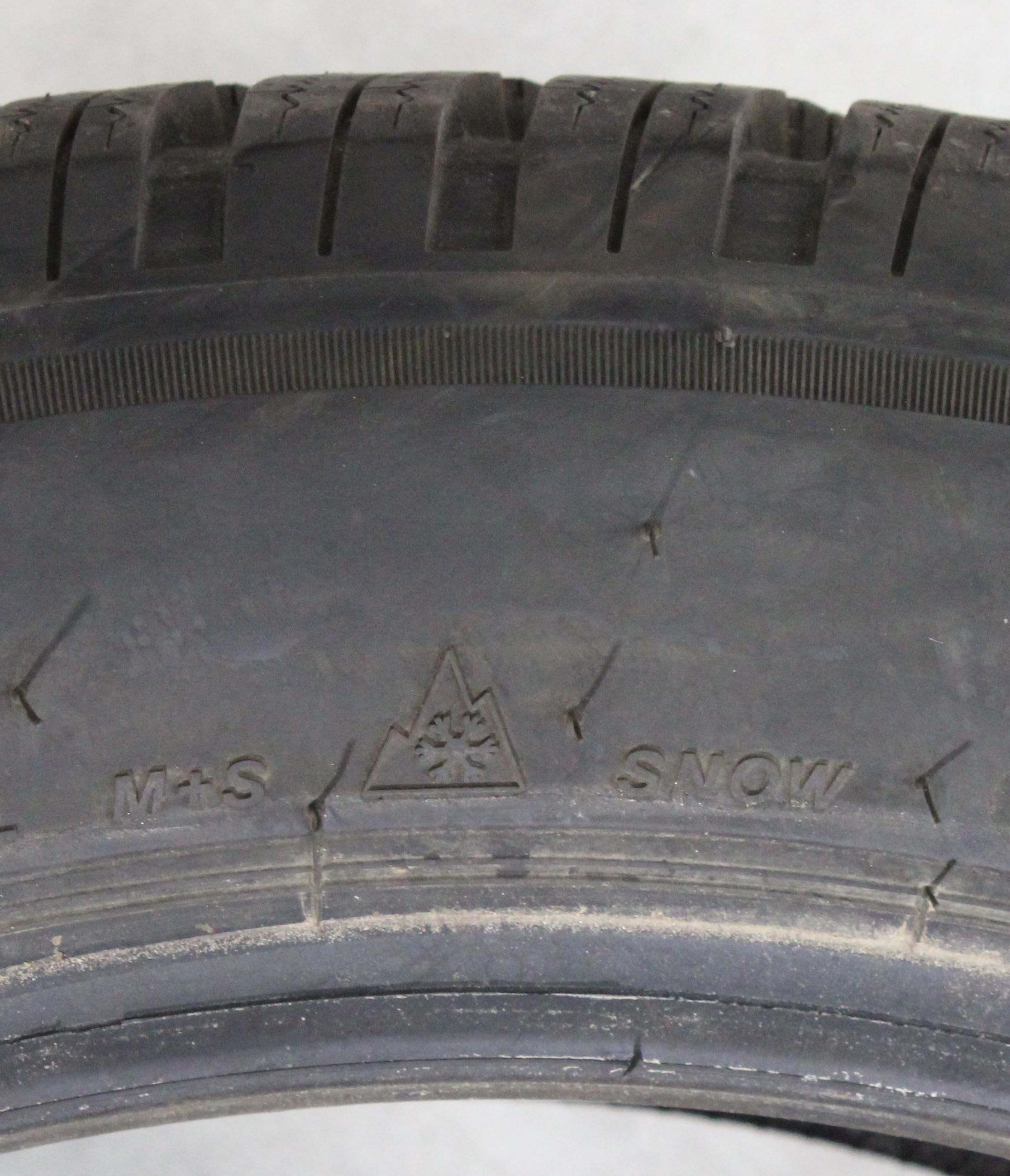 1 x 235/50R20 100T Winterreifen Bridgestone Blizzak LM001 AO Volles Profil 2022