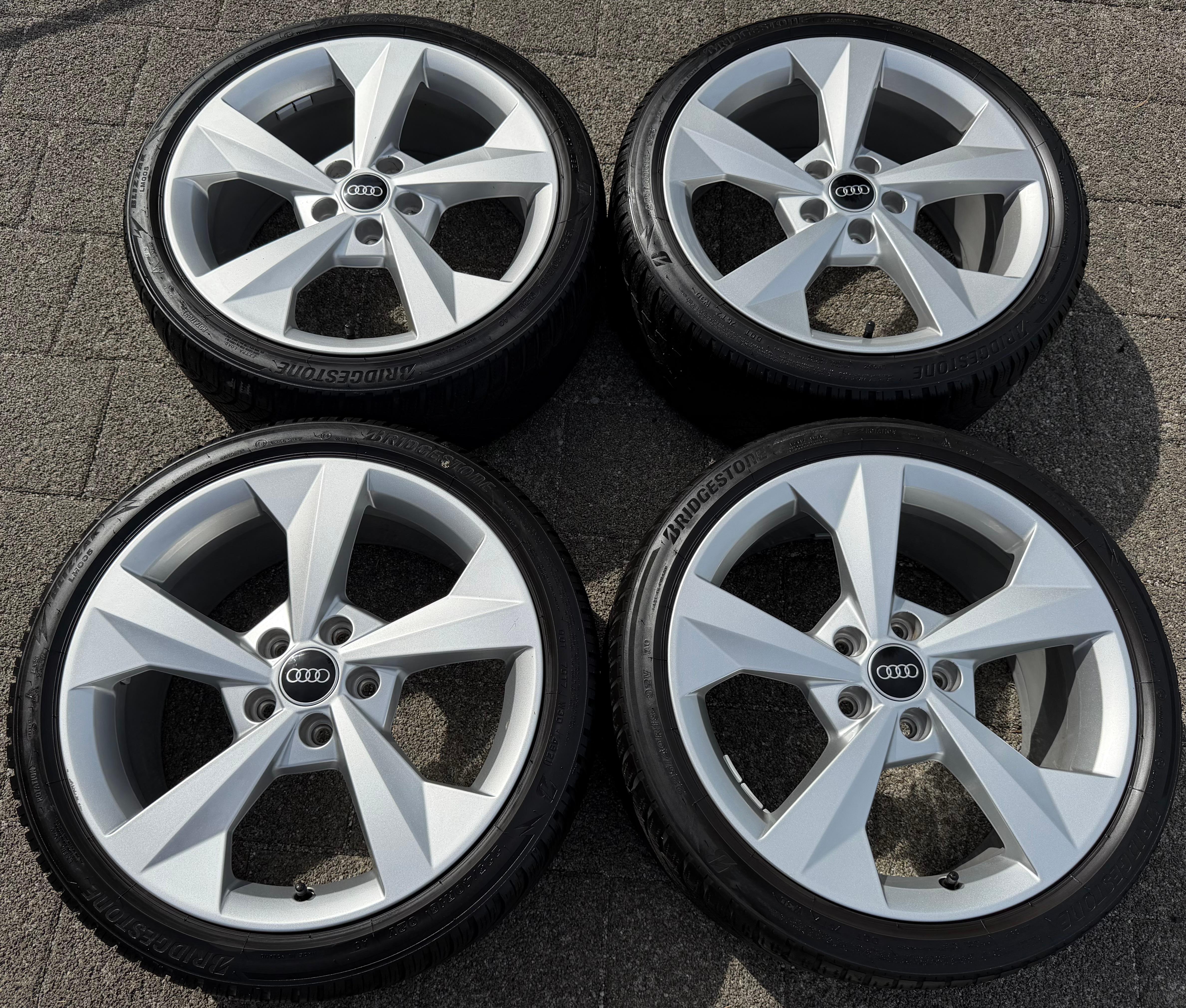 4 Original 18" Alufelgen Felgne Audi A3 S3 8Y 8Y0601025J 8x18 ET46