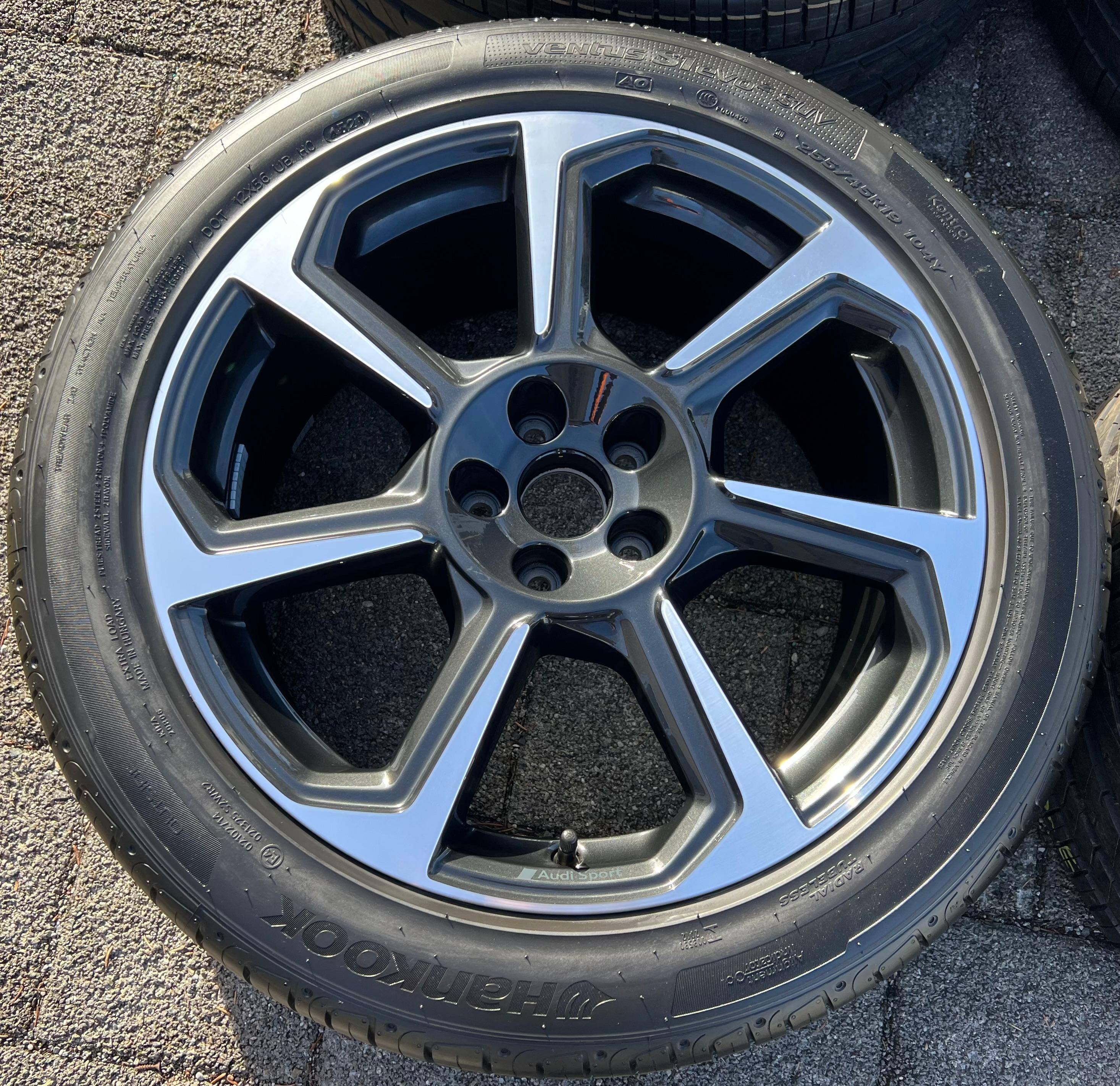 4 jantes d'été en aluminium d'origine 19 pouces pour Audi Q3 F3B 83A 83A601025D 255/45R19 104Y