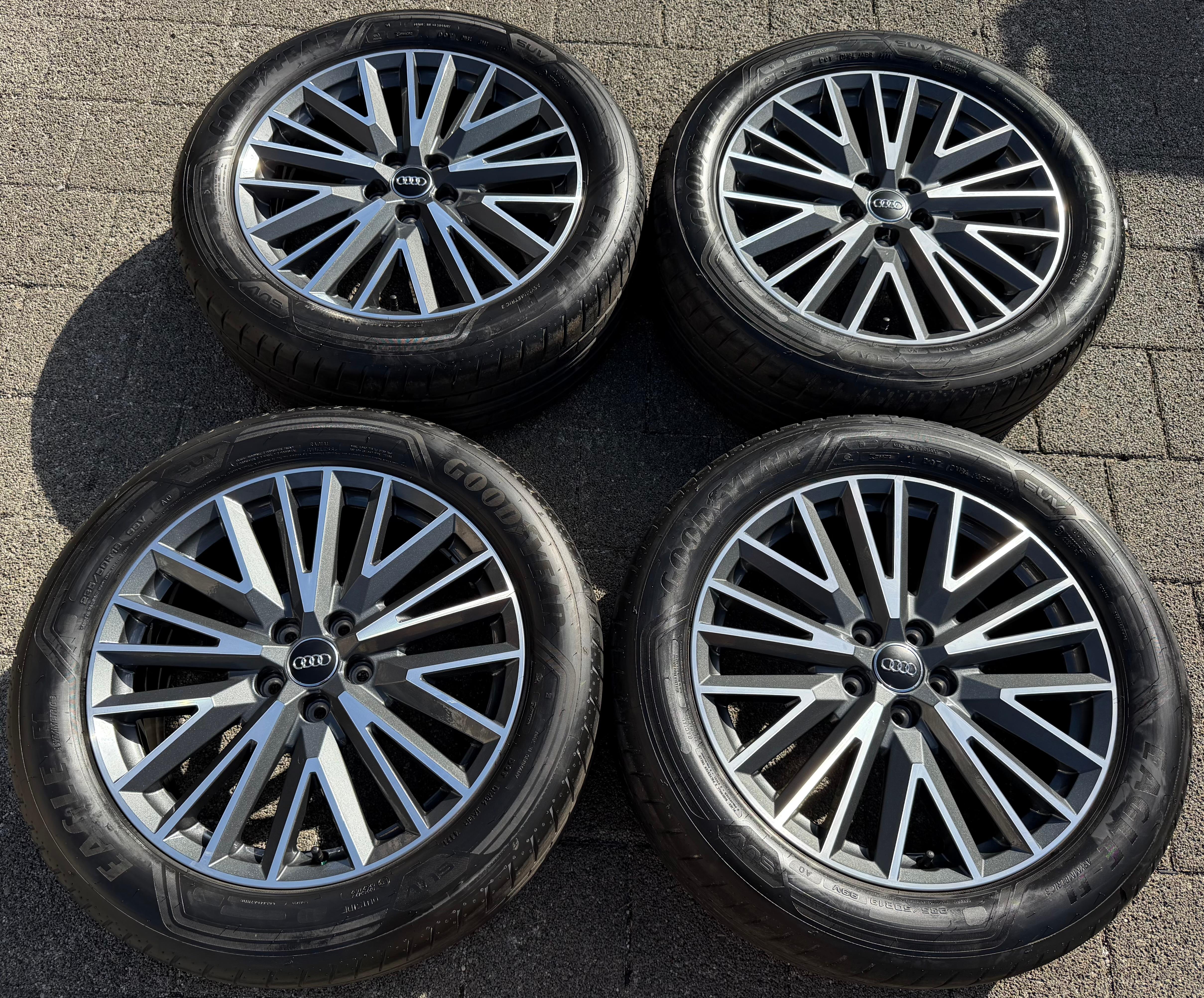 4 Original 19" Alu Sommerräder Audi Q3 F3B 83A 83A601025L 235/50R19 99V Goodyear