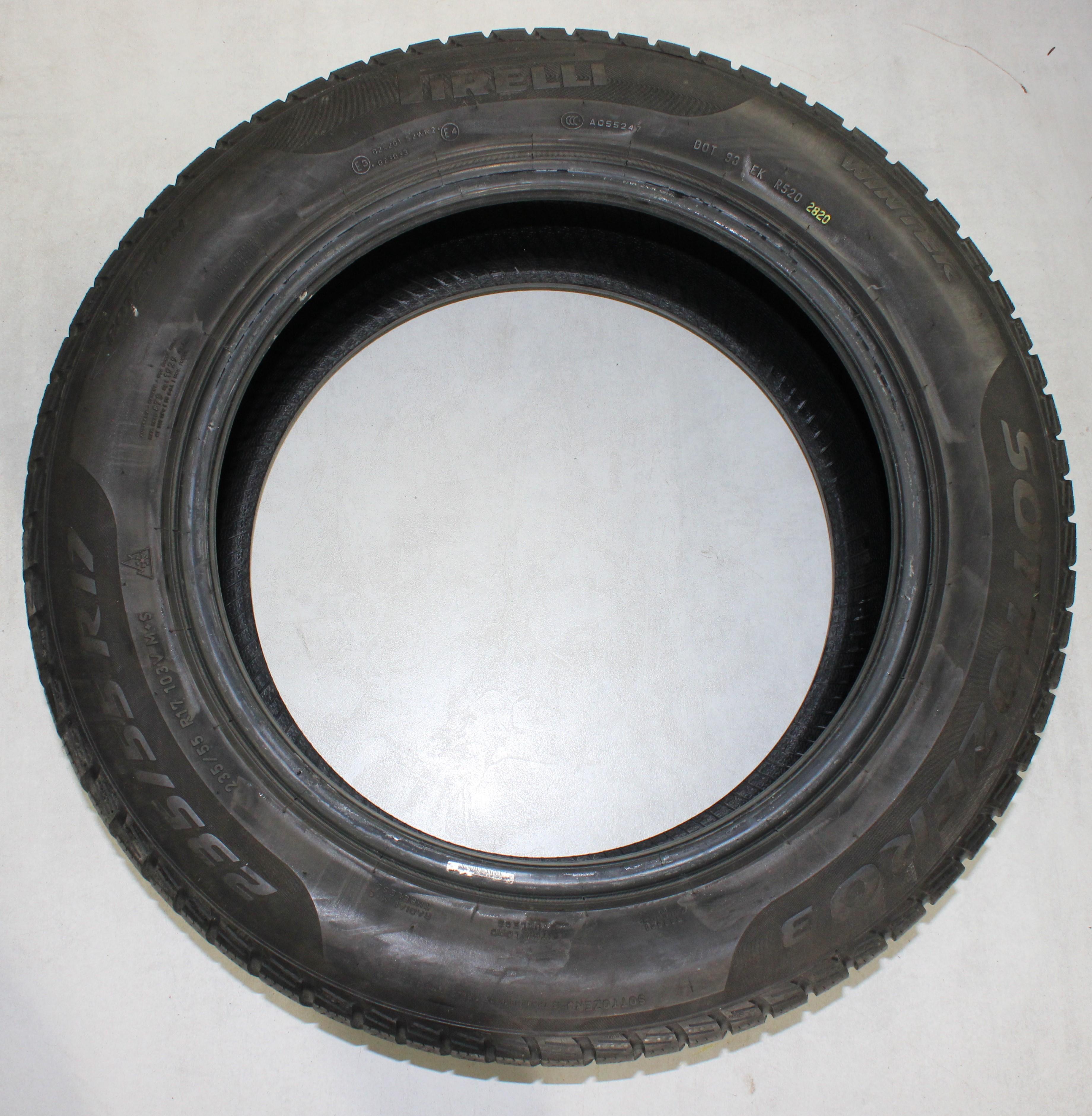 4 x 235/55R17 103V pneus hiver Pirelli Sottozero 3 4mm 2020