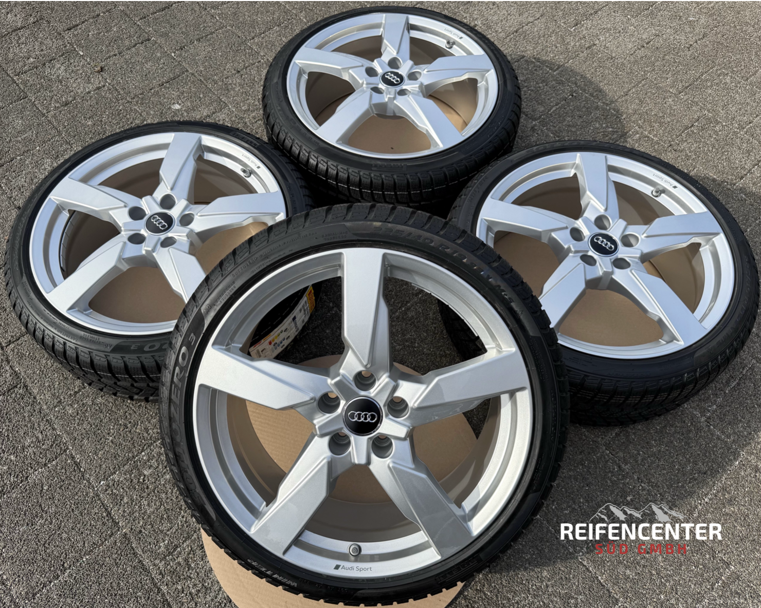 4 originele 19" lichtmetalen winterwielen Audi TT TTS 8S 8S0601025CF 225/40R19 93V 2023 NIEUW