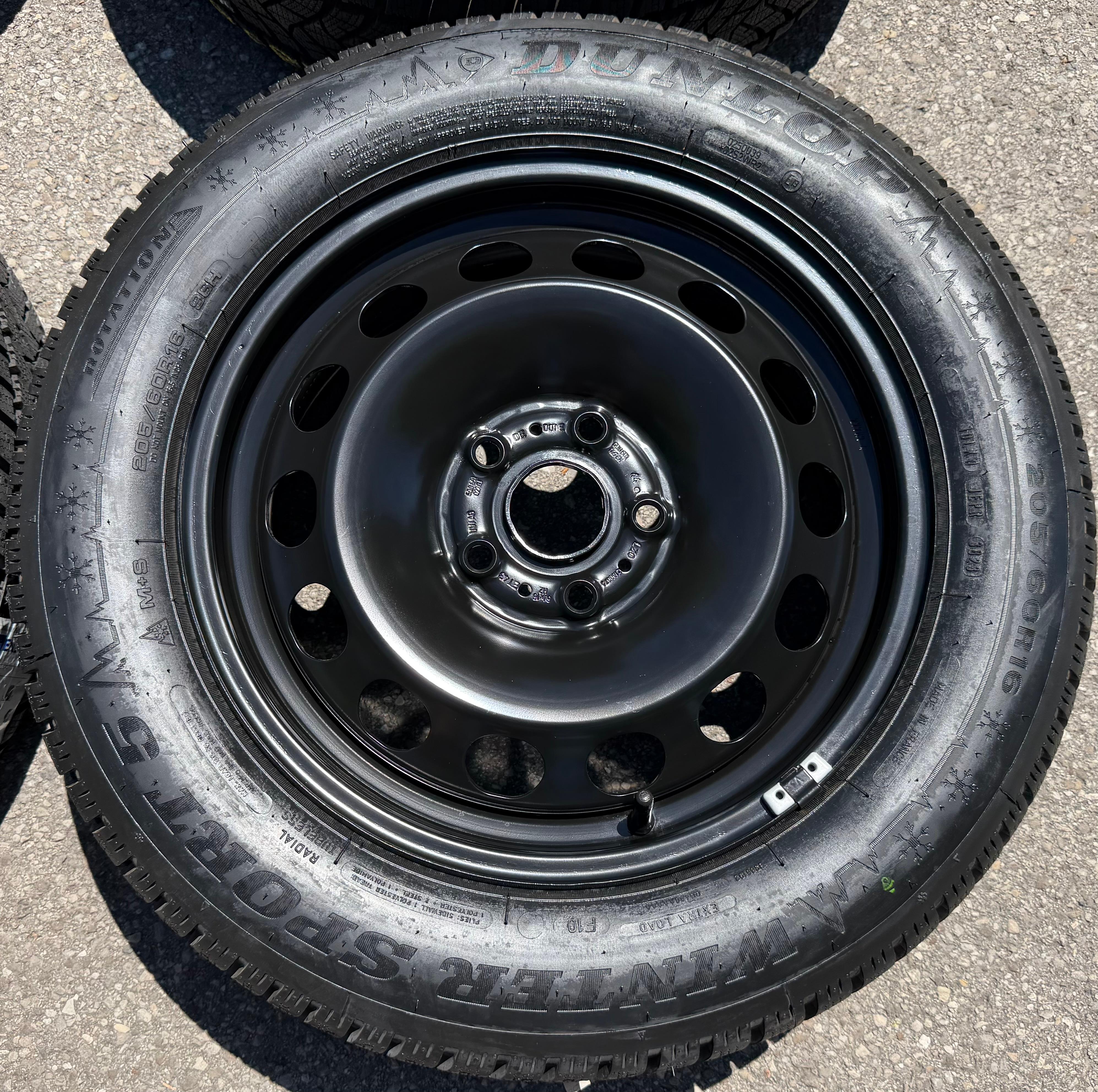 4 Winterräder Audi Q2 GA VW T-Roc 205/60R16 96H Dunlop 5Q0601027CK 5Q0601027CJ NEU