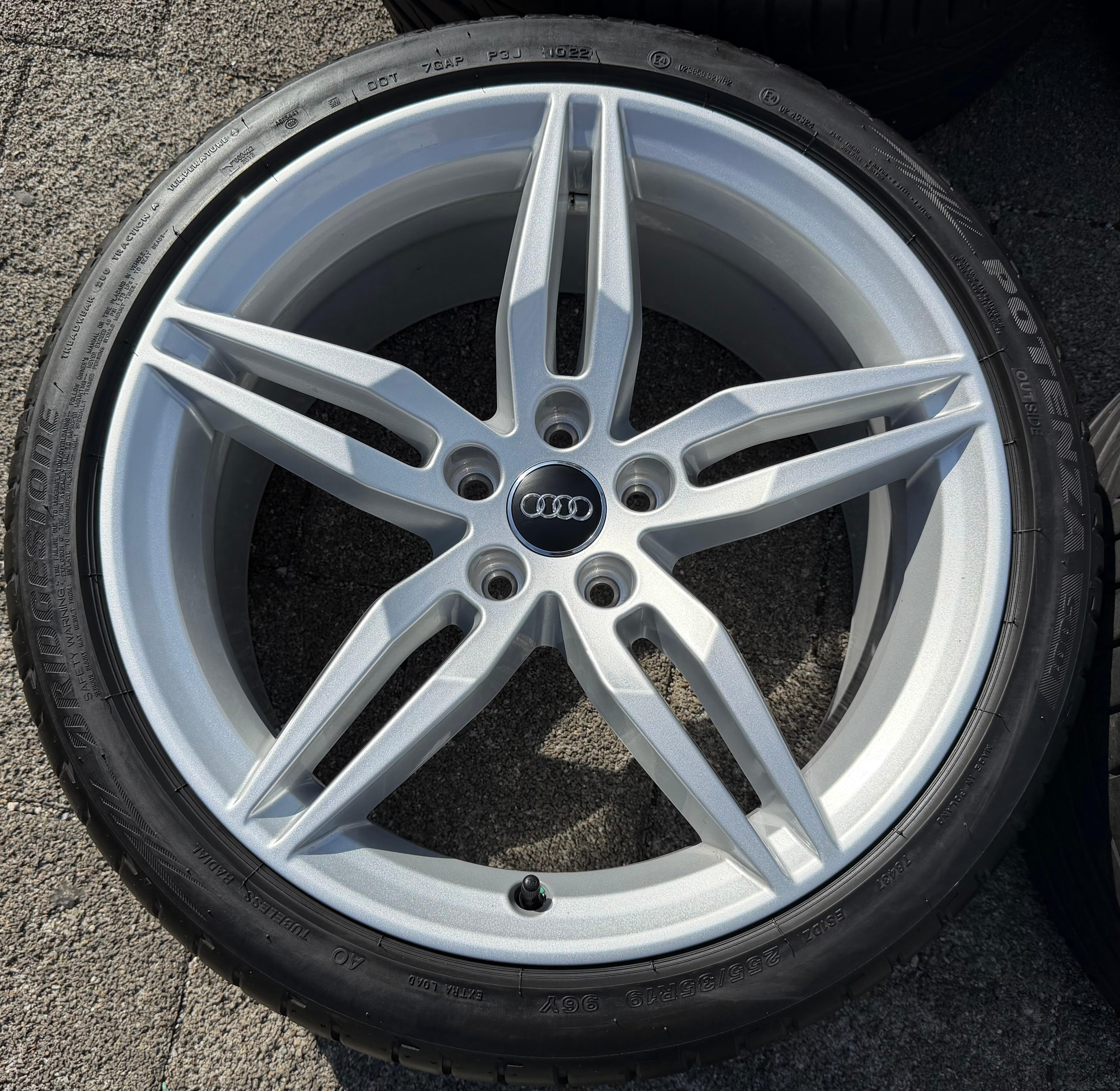 4 Original 19" Alu Sommerräder Audi A5 S5 8W F5 8W0601025AM 255/35R19 96Y Bridgestone