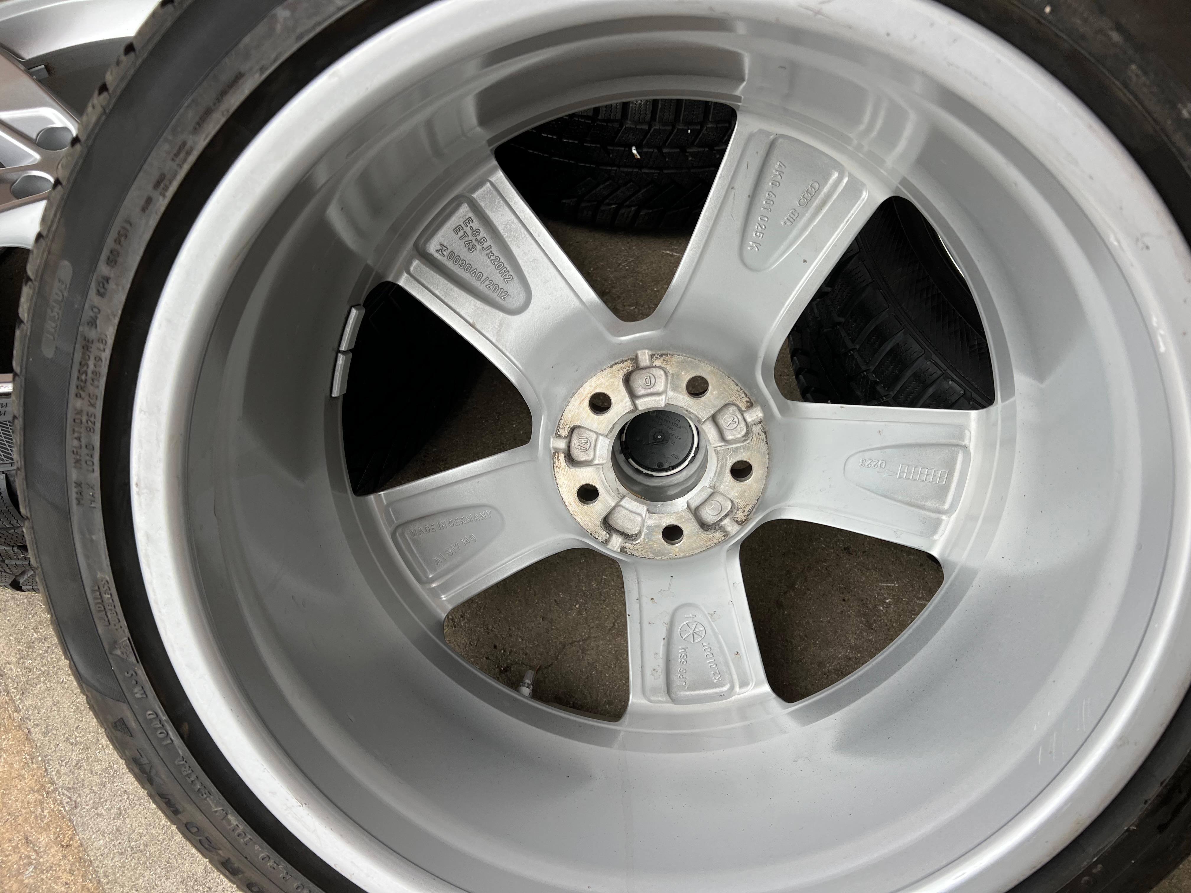 4 RUOTE IN LEGA ORIGINALI DA 20" PER L'INVERNO AUDI A6 S6 C8 4K0601025K 2022 255/40R20 101W CONTINENTAL