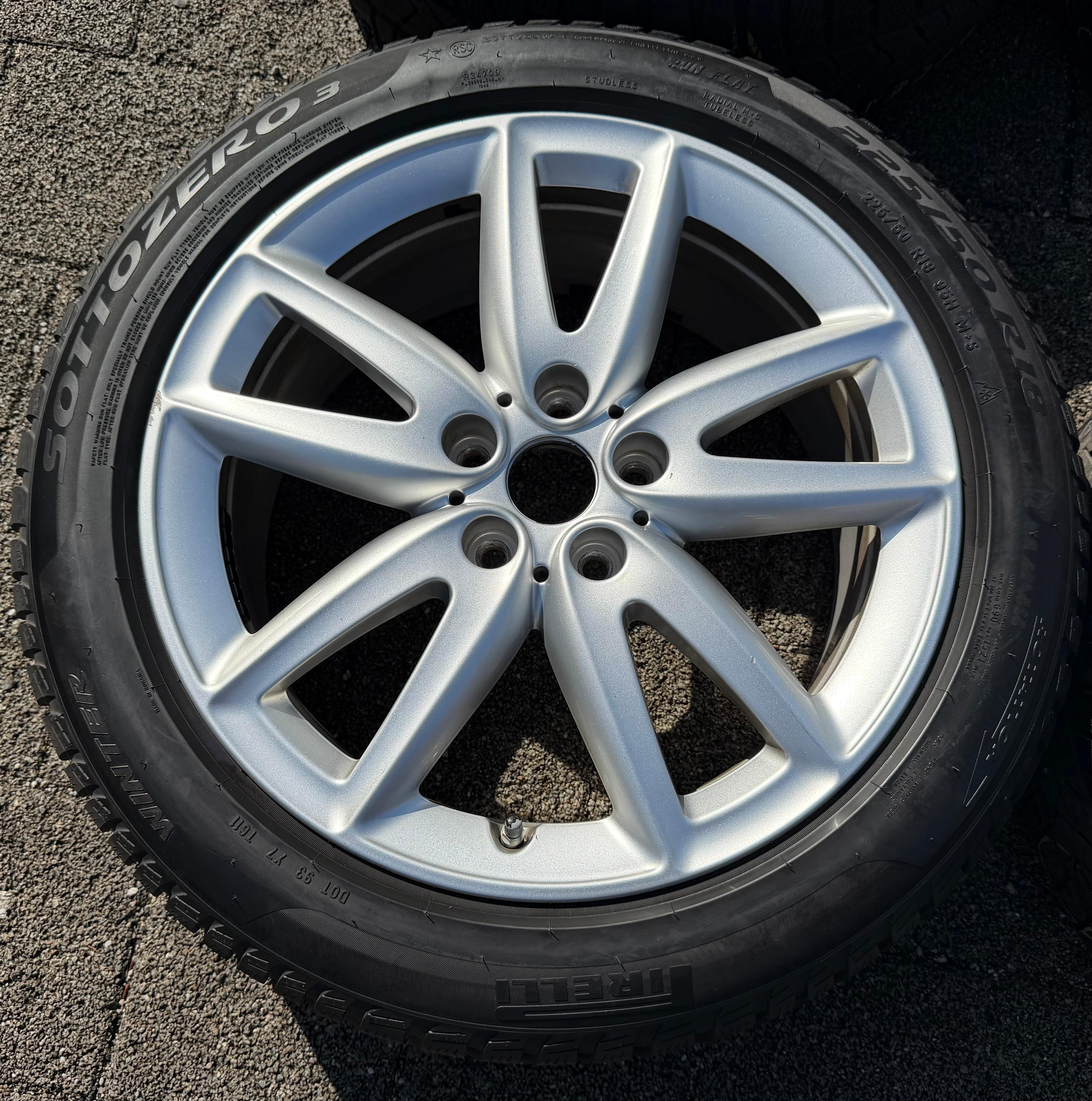 4 ORIGINAL 18" ALU WINTERRÄDER MINI COUNTRYMAN F60 225/50R18 95H 6888852 FREIHAU