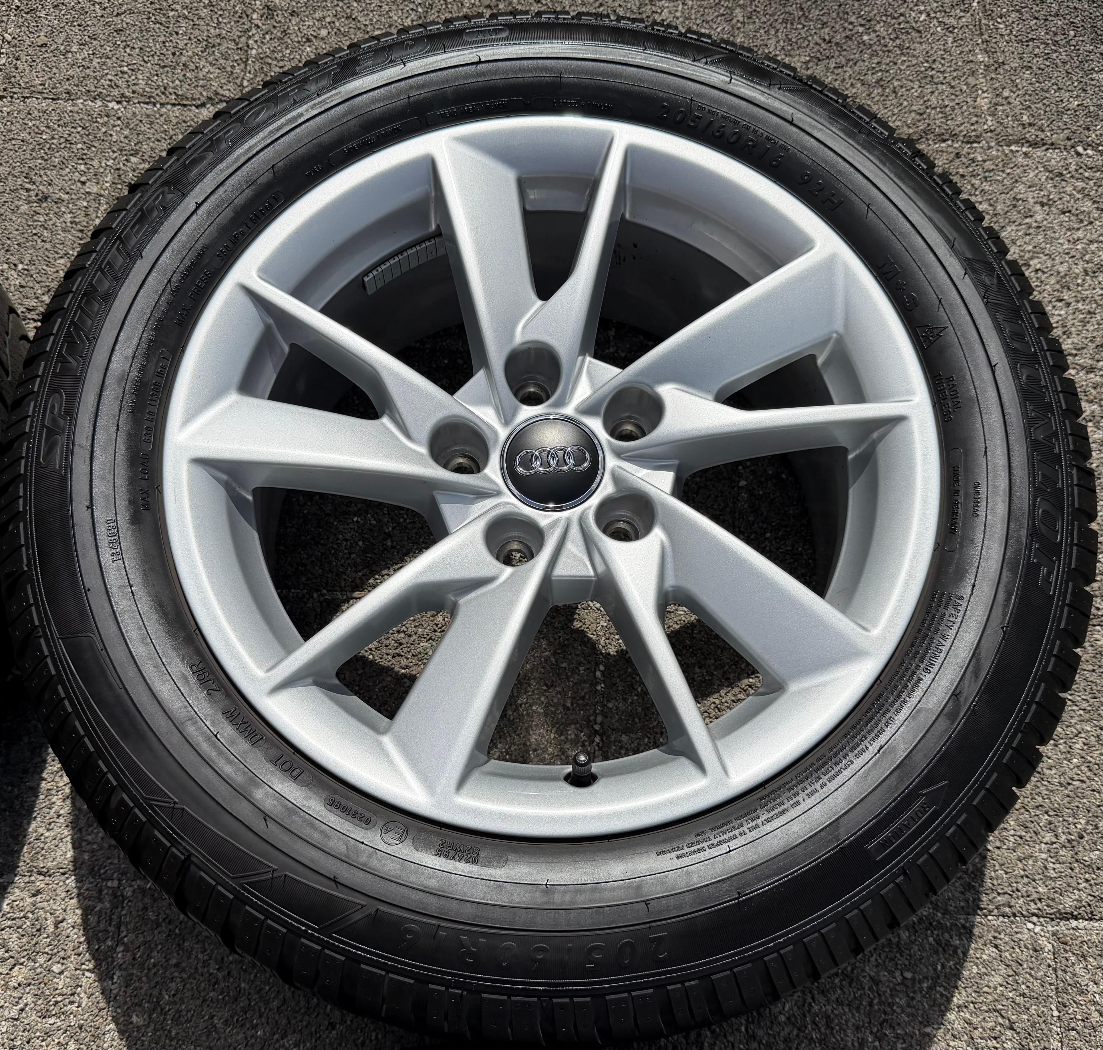 4 Original Alu Winterräder Audi A4 8W B9 8W0601025A 205/60R16 92H Dunlop