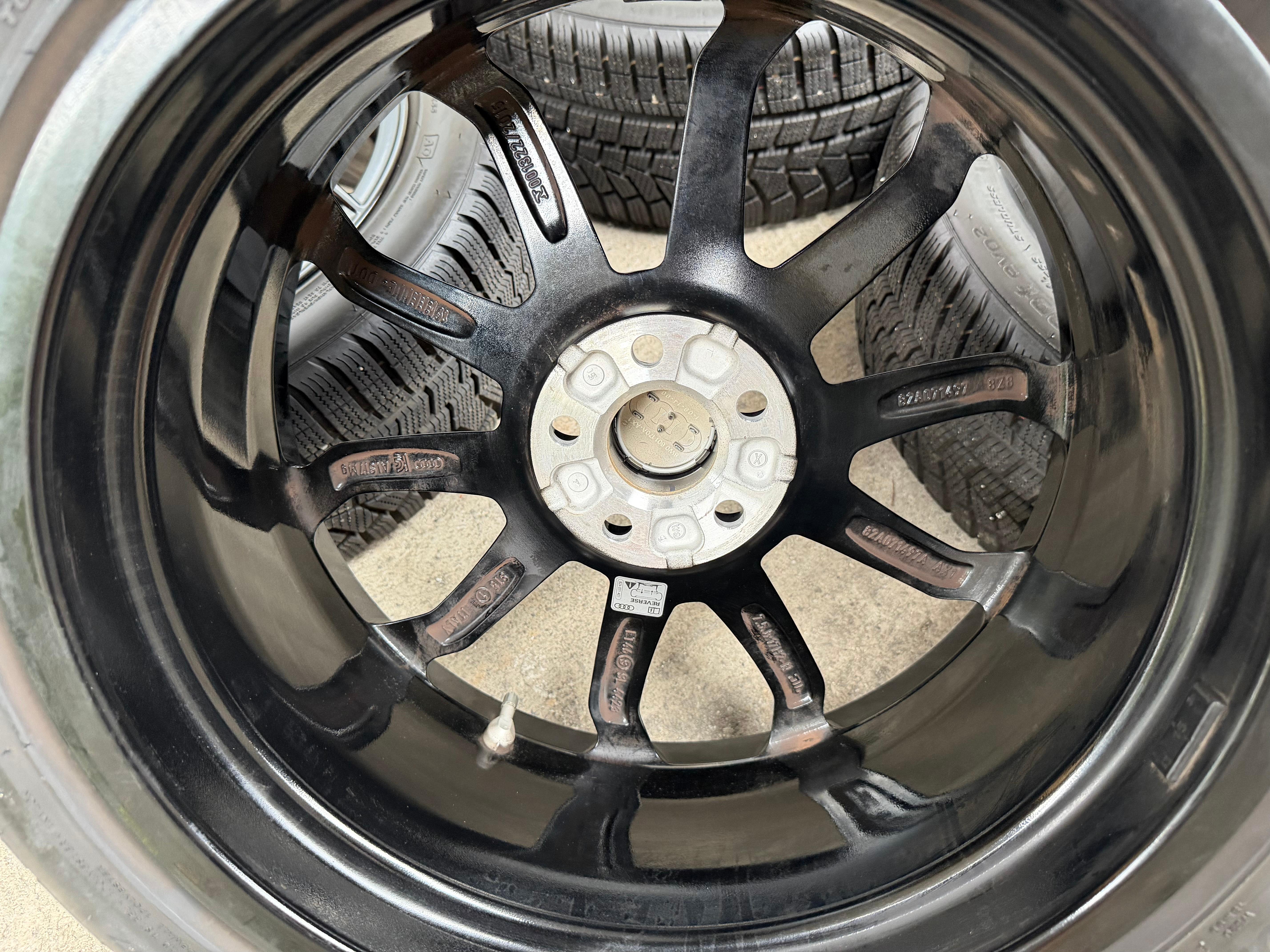 4 Original 17" Alu Winterräder Audi A1 S1 GB 82A071497A 215/45R17 91W Hankook