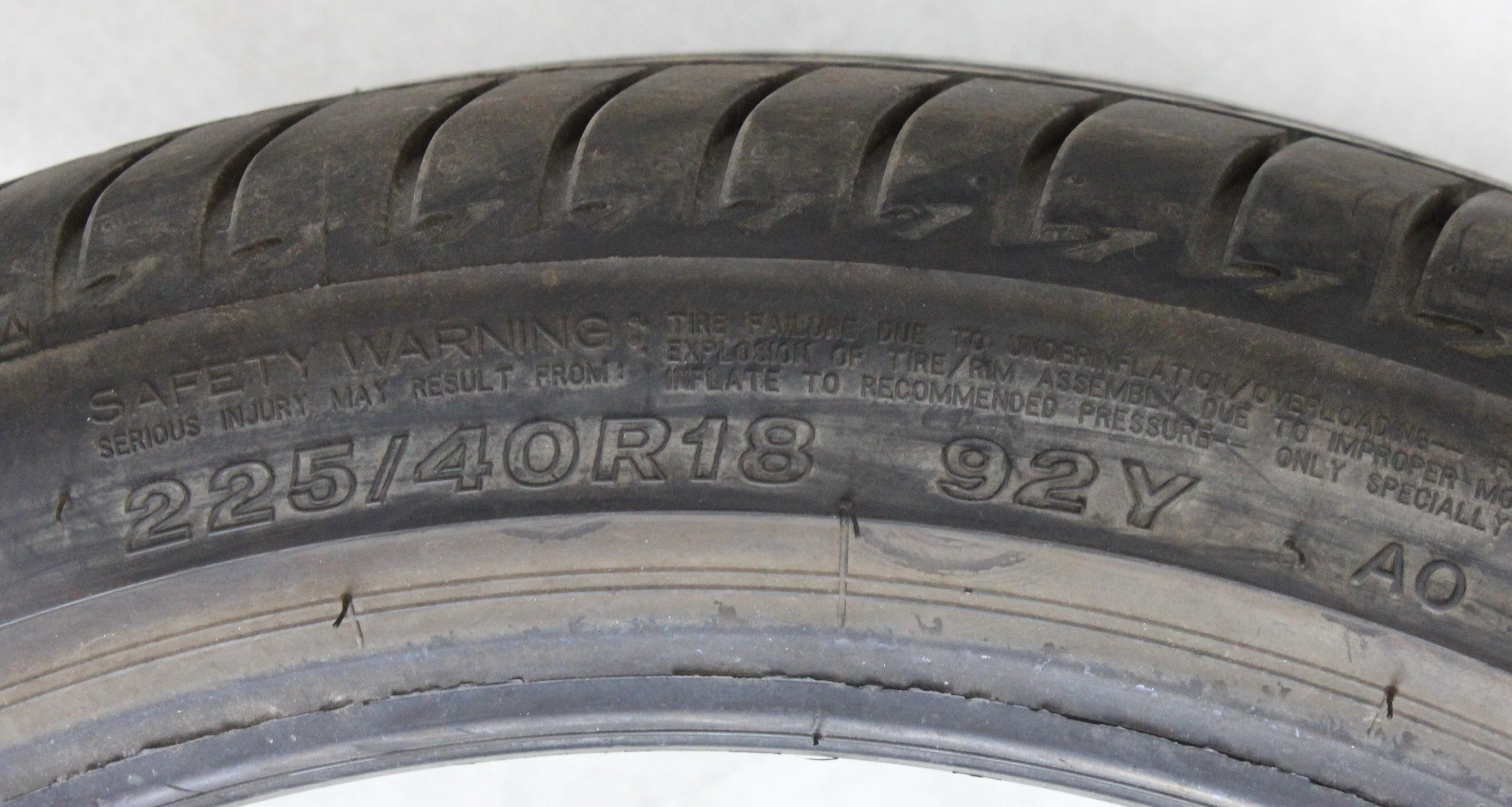 4 pneus été Bridgestone Turanza T005 AO 225/40R18 92Y, usure 6-6,5 mm, 2019