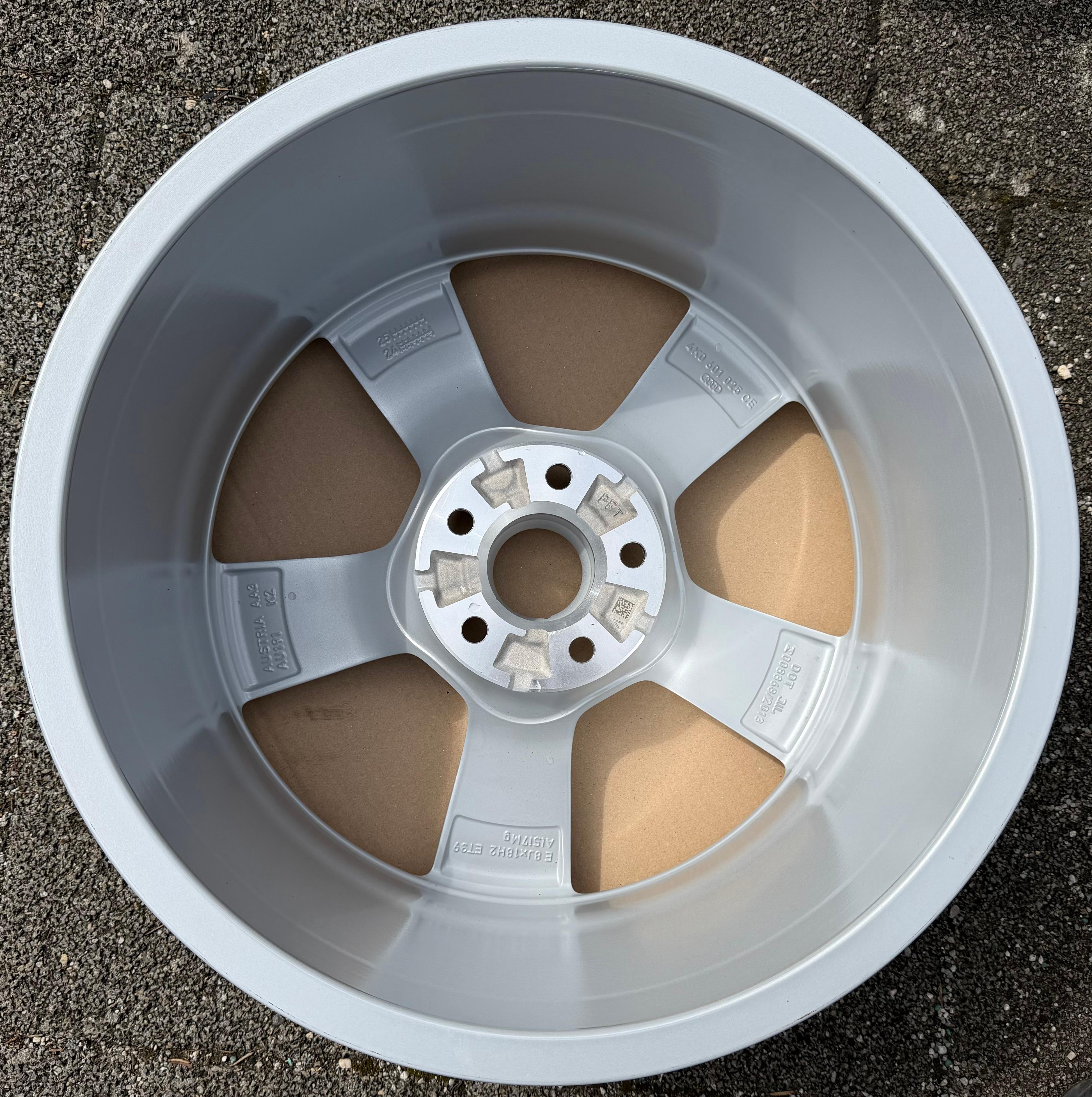 1 cerchio in lega originale da 18" per Audi A6 4K F2 C8 4K0601025CE 8x18 ET39, spedizione gratuita