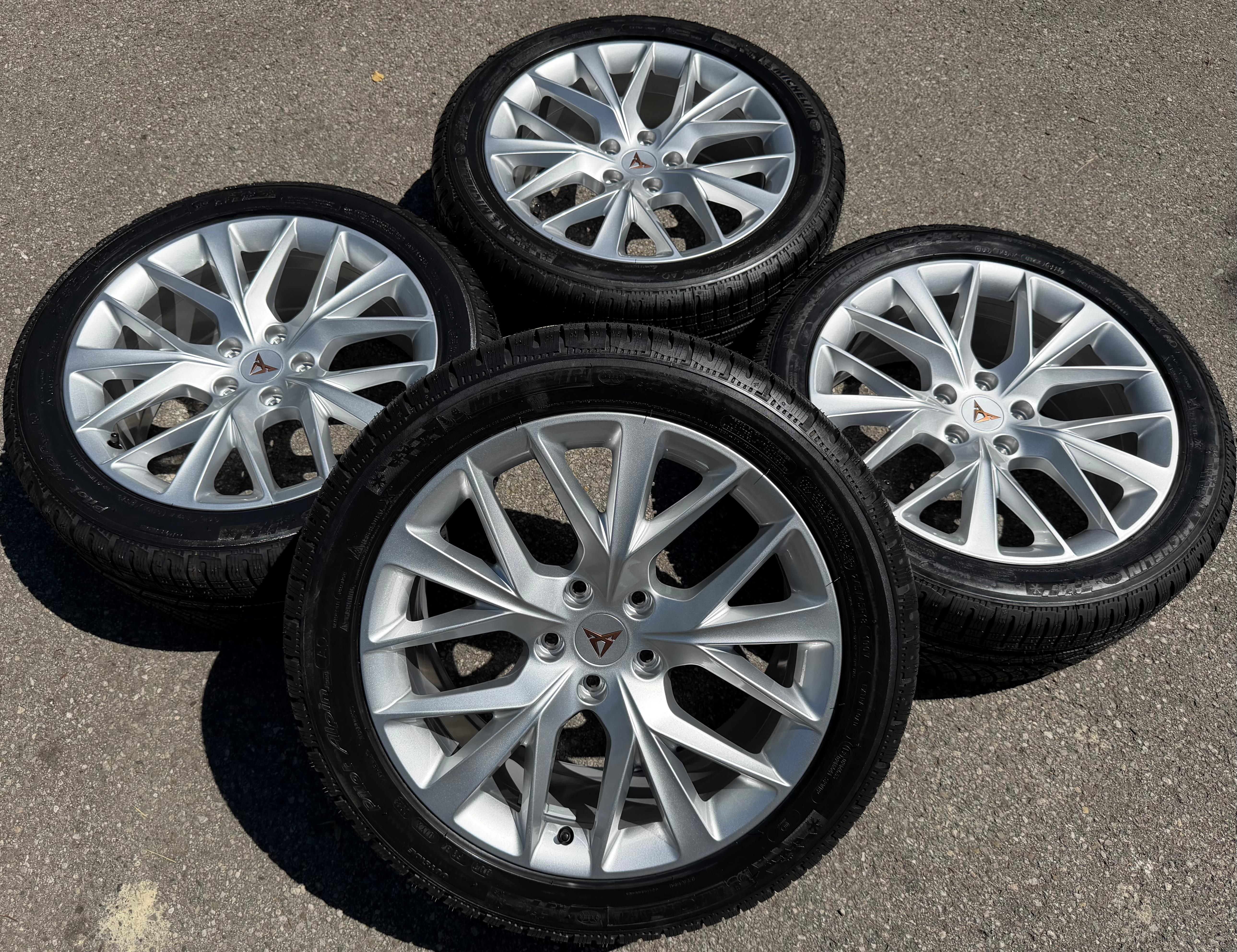4 Original 18" Alu Winterräder Seat Cupra Formentor 5FF071498 245/45R18 100V Michelin