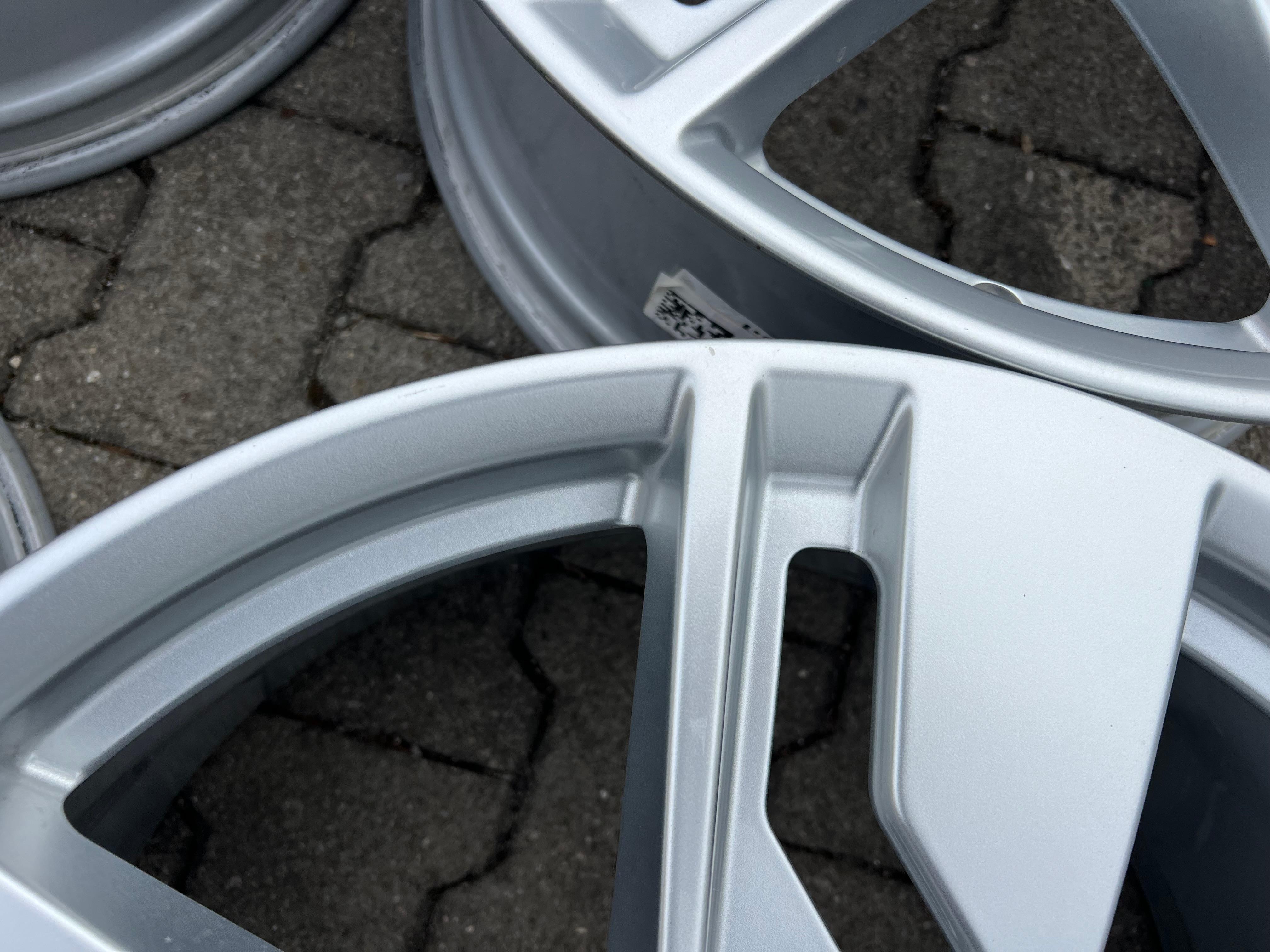 4 ORIGINAL 21" ALUFELGEN AUDI Q7 4M 4M0601025K 9,5x21 ET31 TOP FREIHAUS