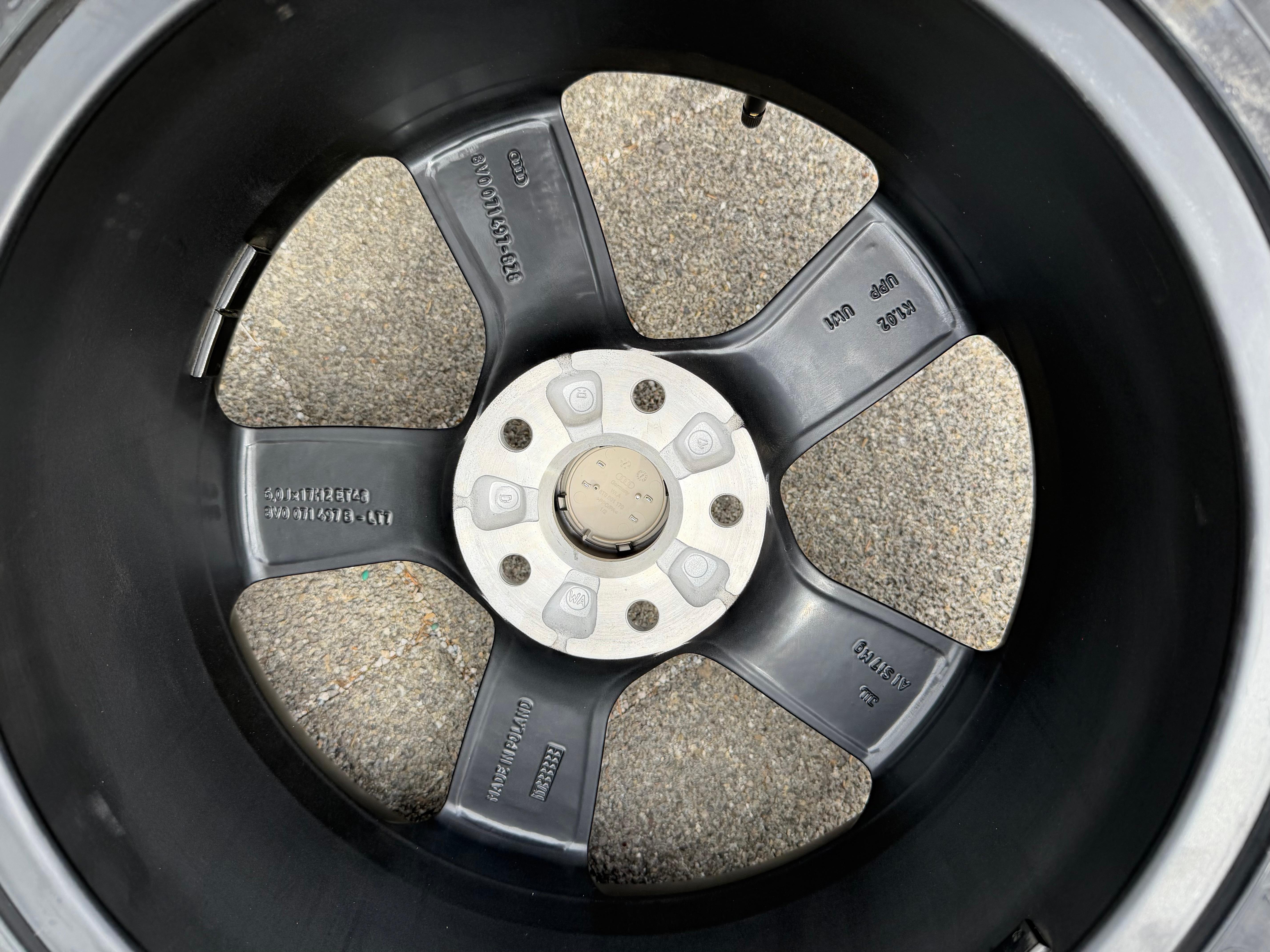 1 cerchio in lega originale da 17" per Audi A3 S3 8V, codice 8V0071497, 6x17 ET48, nero opaco, NUOVO