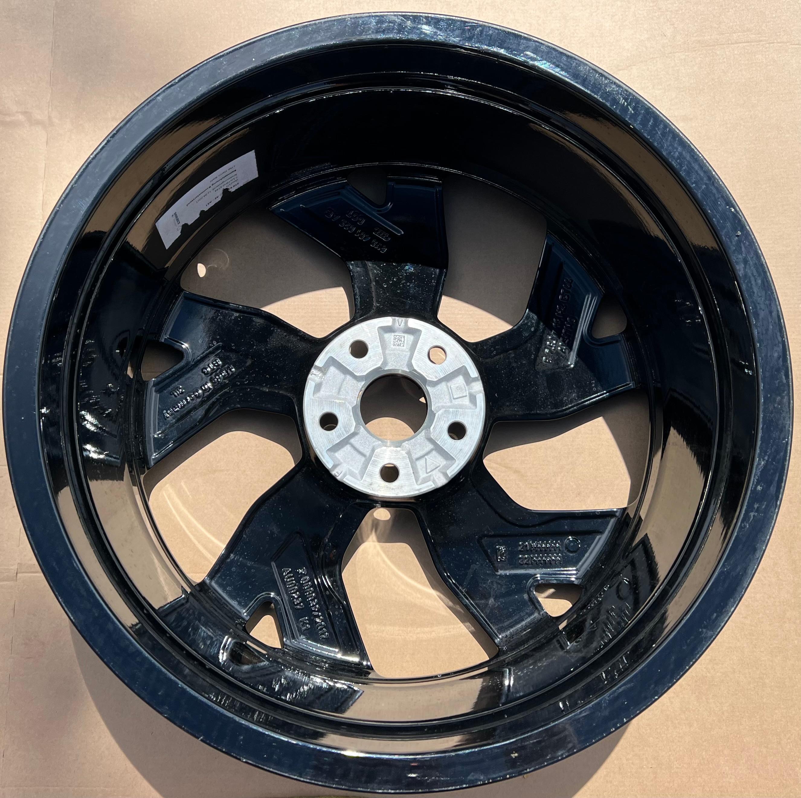 4 CERCHI IN LEGA ORIGINALI DA 19" AUDI A3 S3 8Y ALLSTREET 8Y0601025AE 7,5x19 ET44 SPEDIZIONE GRATUITA