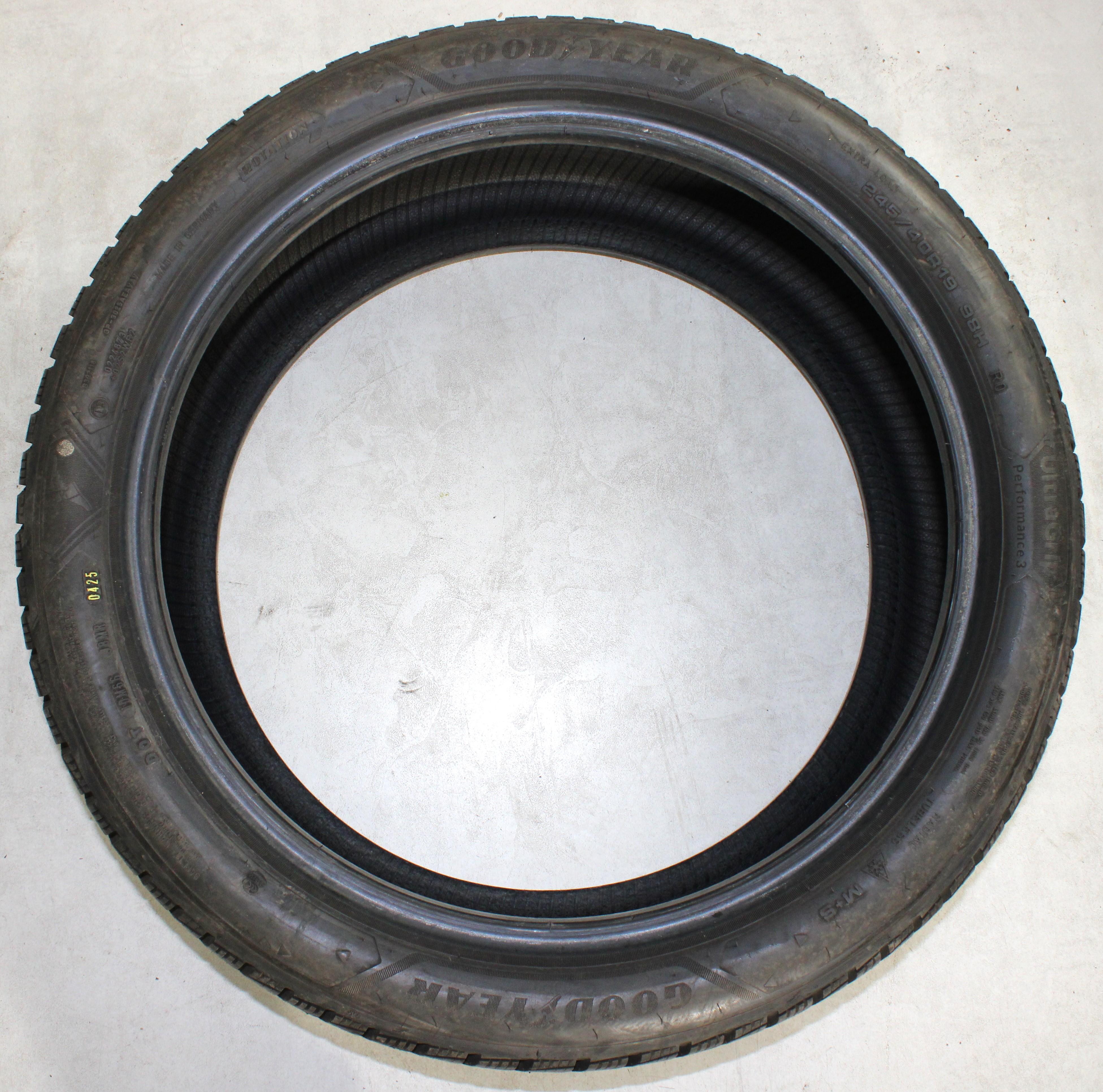 2 x 245/40R19 98H Winterreifen Goodyear Ultra Grip Performance 3 R0 7,5mm 2024/2025 XL
