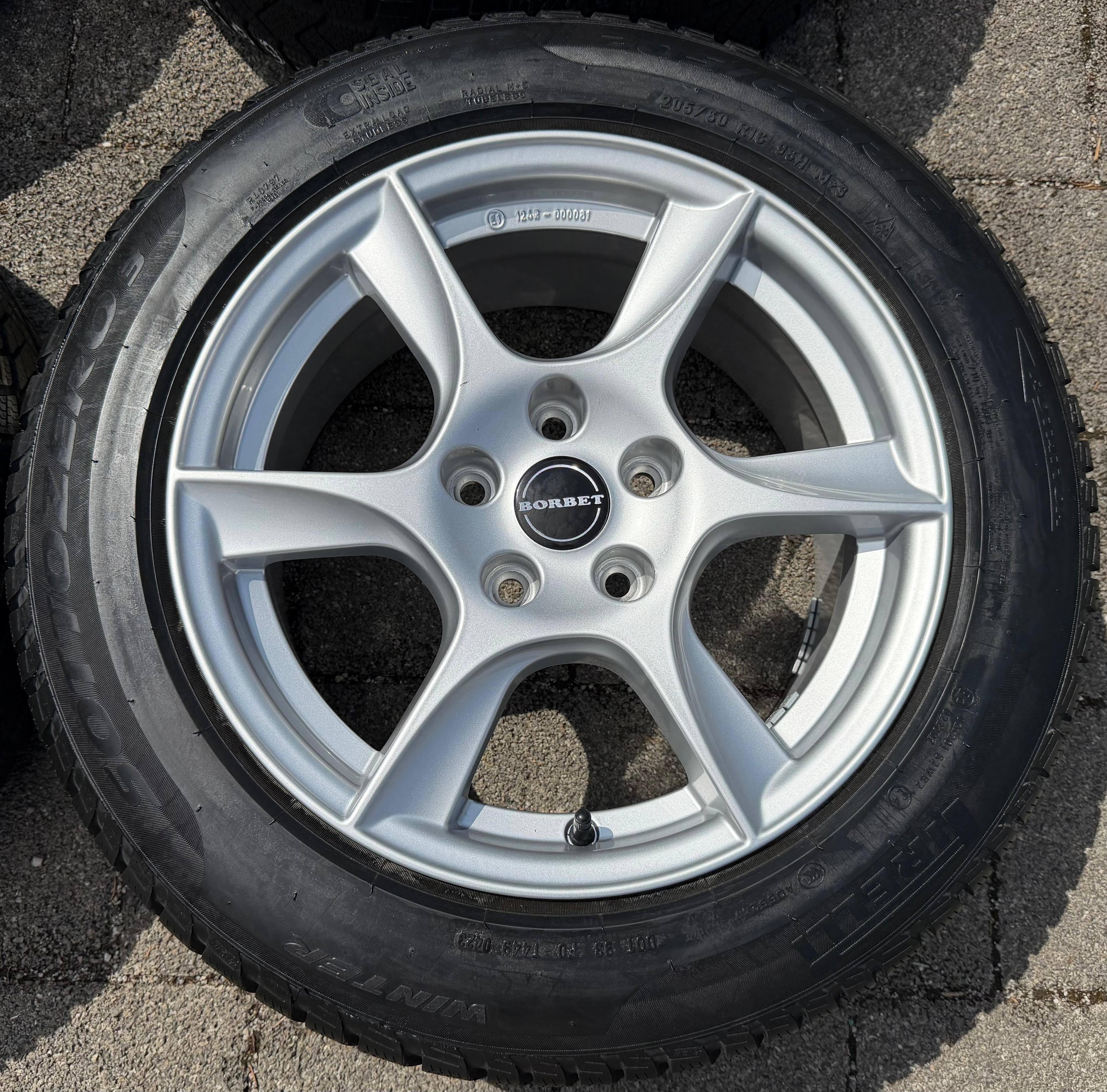 4 Alu Winterräder Audi A4 8K B8 B81 205/60R16 96H Pirelli NEU