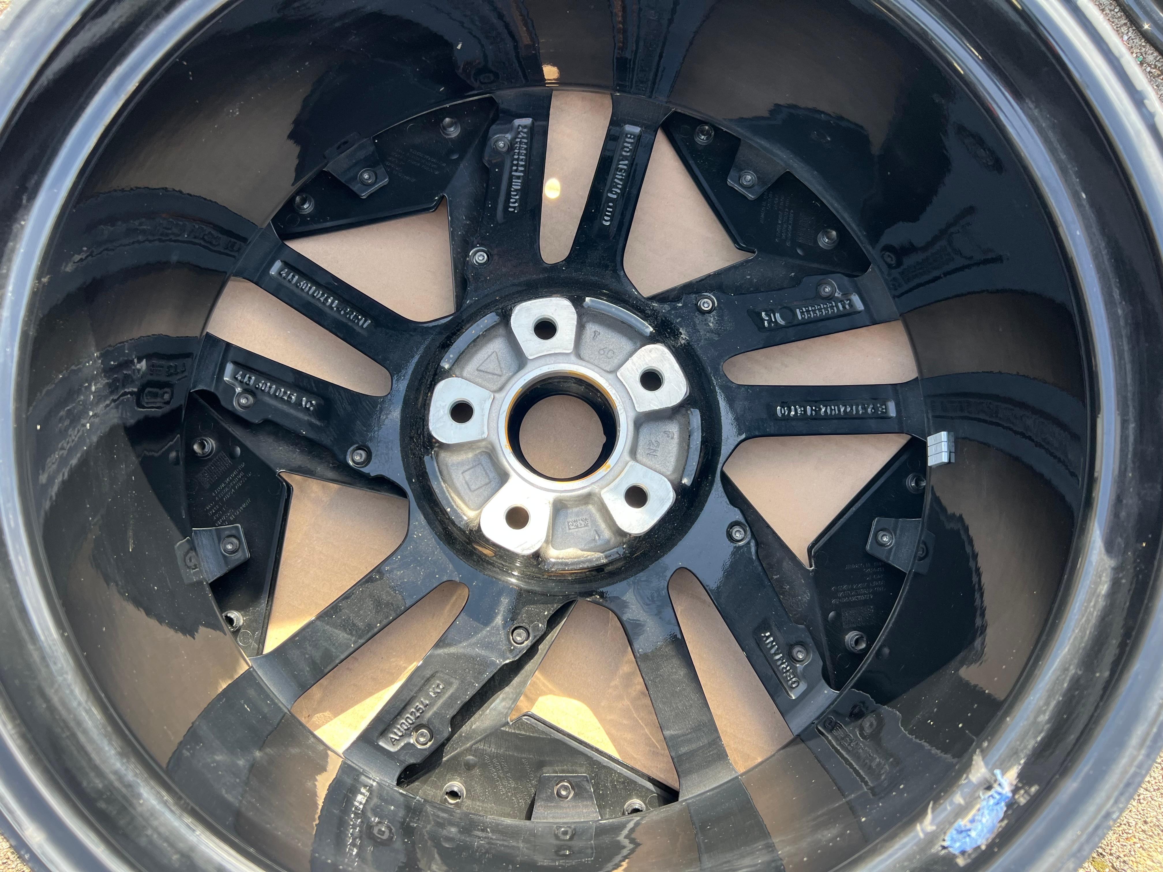1 X LLANTA DE ALEACIÓN ORIGINAL DE 21" AUDI E-TRON GT RS 4J3601025AC EJE DELANTERO ENVÍO GRATUITO