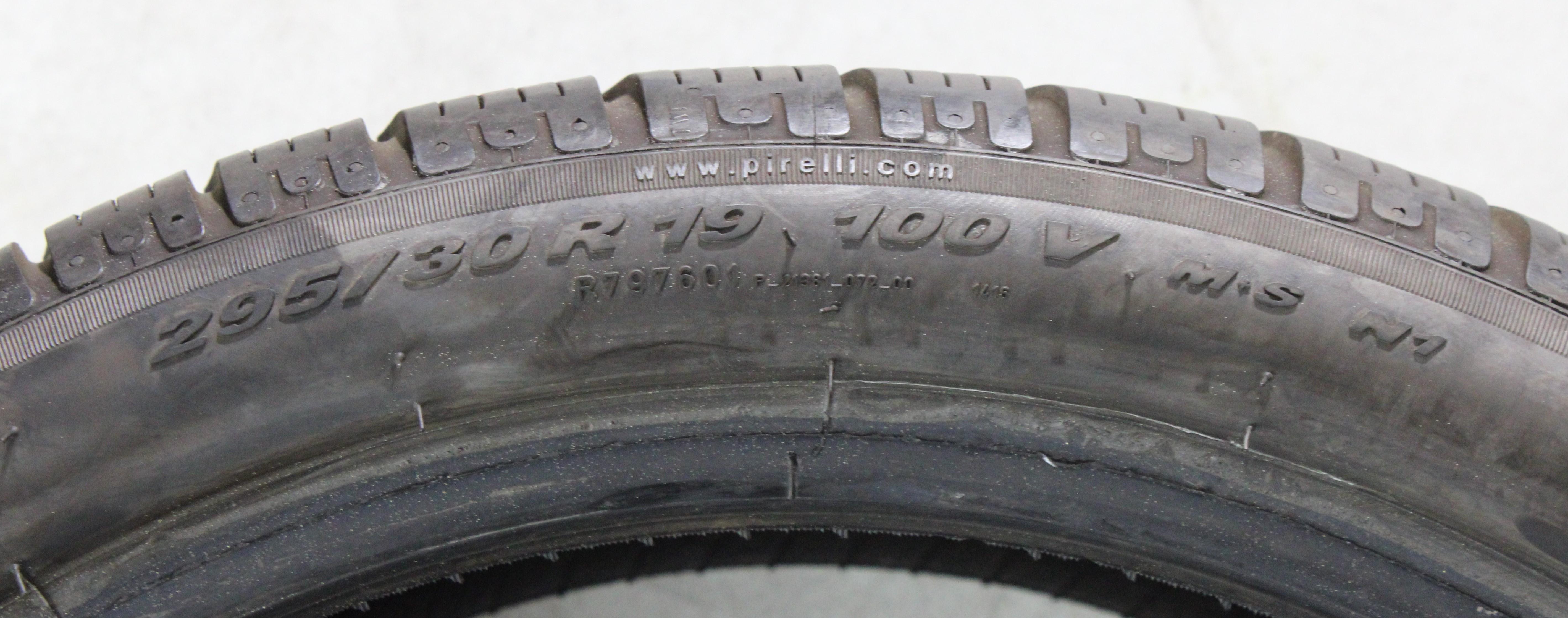2 x 295/30R19 100V pneus hiver Pirelli Sottozero 2 N1 6-6,5mm 2013