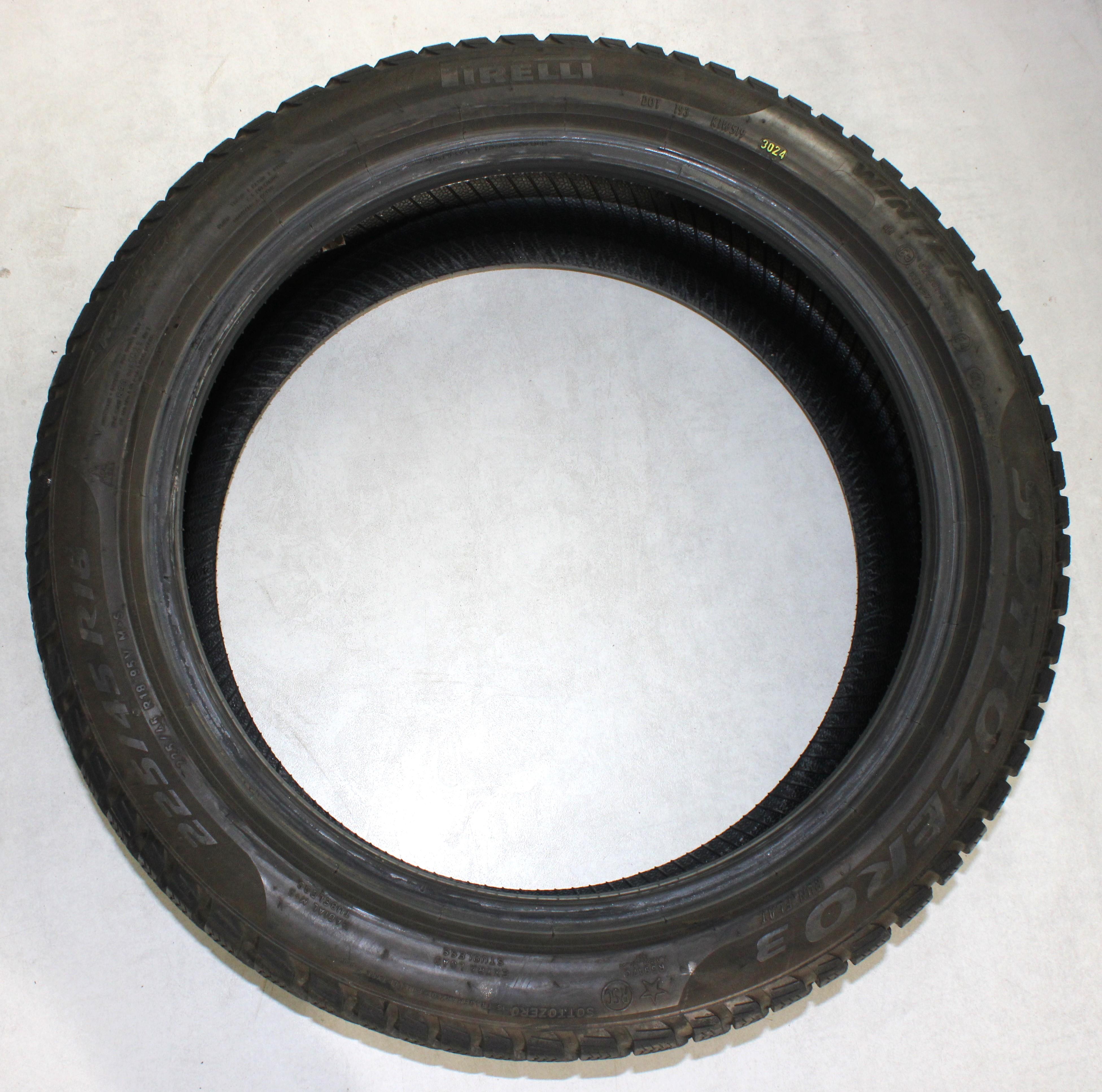 2 x 225/45R18 95V 2 x 255/40R18 99V Winterreifen Pirelli Sottozero 3 * Runflat 5,5-6mm 2024 XL