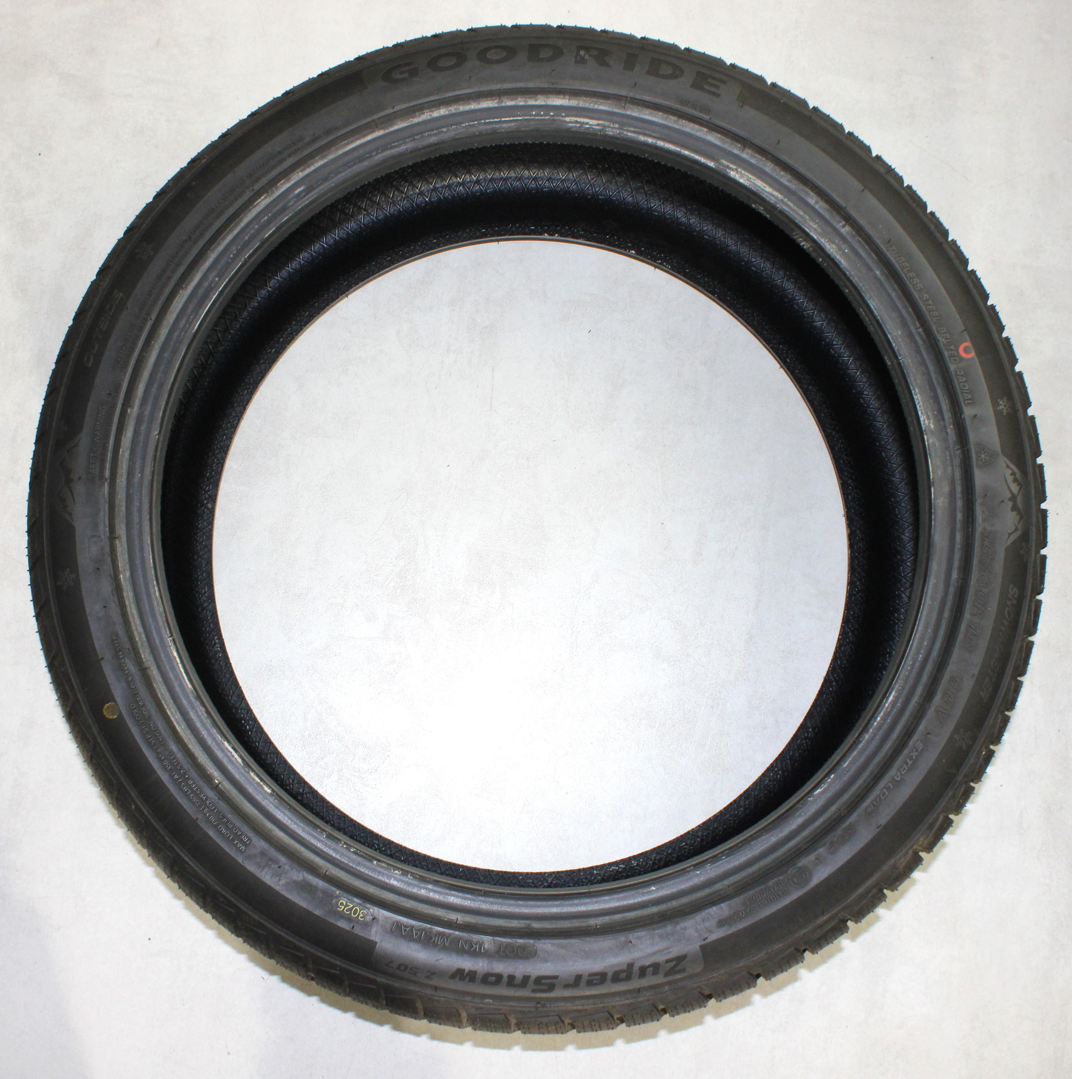 4 x 235/40R19 96V Winterreifen Goodride ZuperSnow Z-507 Volles Profil 2025