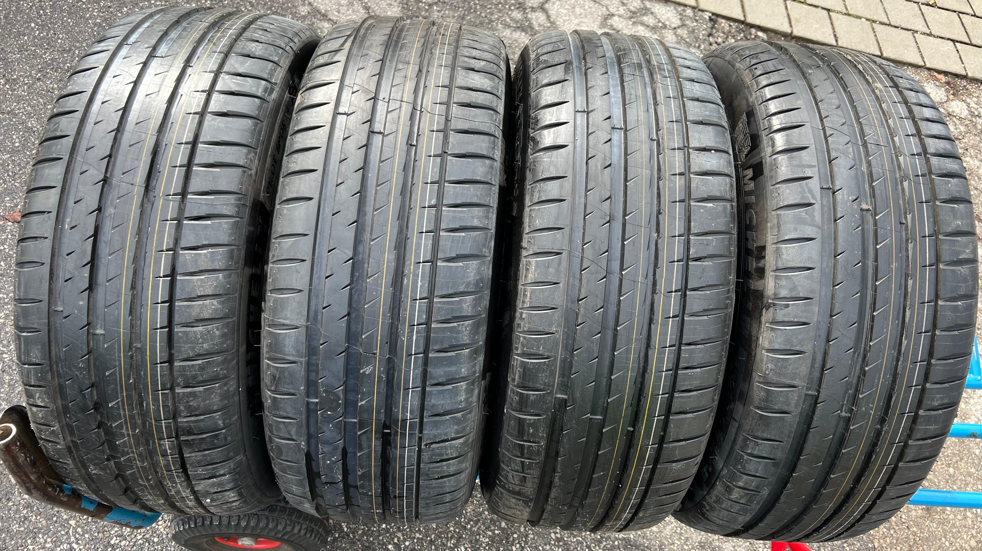 4 ORIGINAL 19" ALU SOMMERRÄDER AUDI A8 4N 255/45R19 104Y 4N0601025B TOP FREIHAUS
