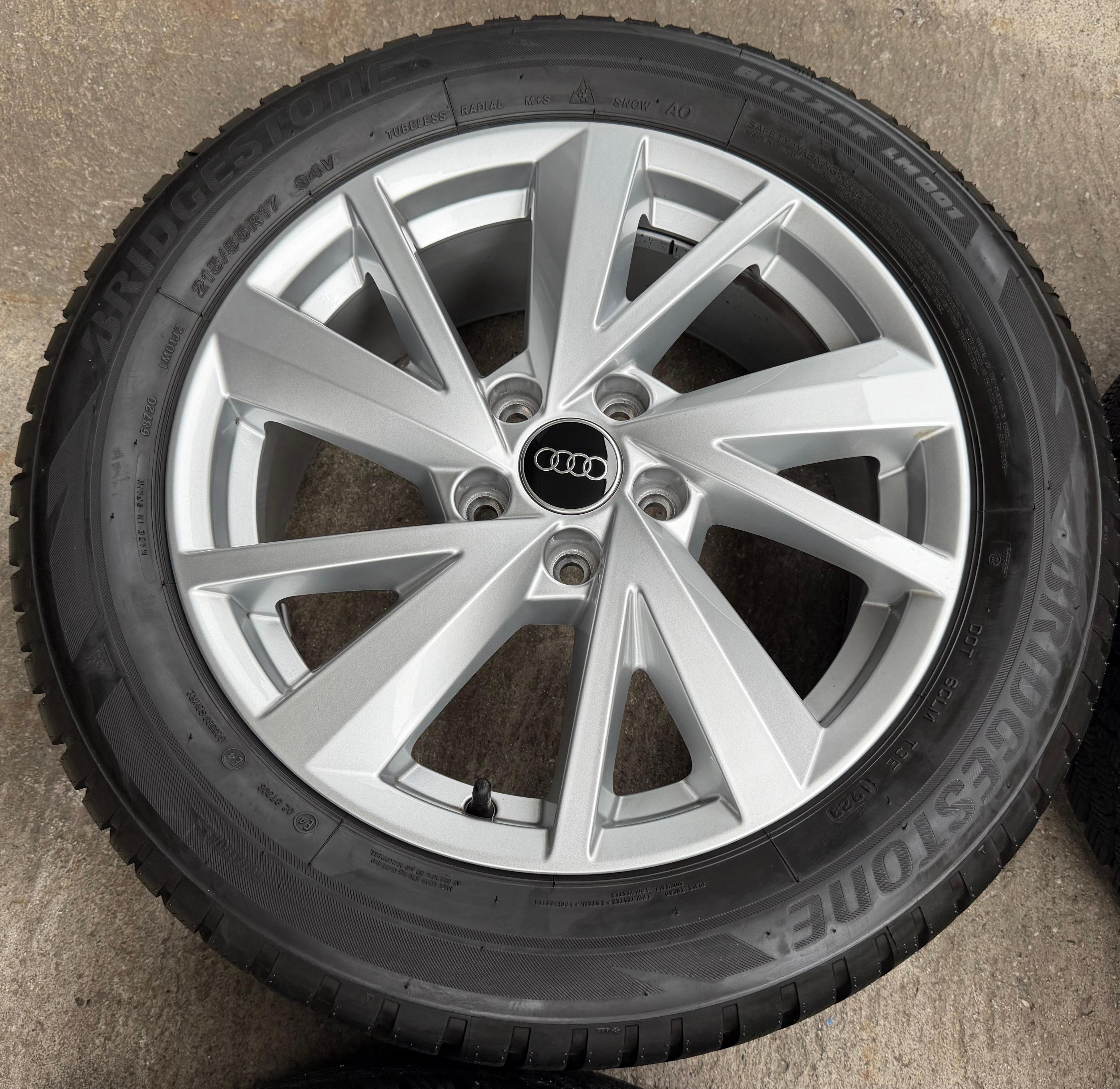 4 Original 17" Alu Winterräder Audi Q2 215/55R17 94V Bridgestone 2023
