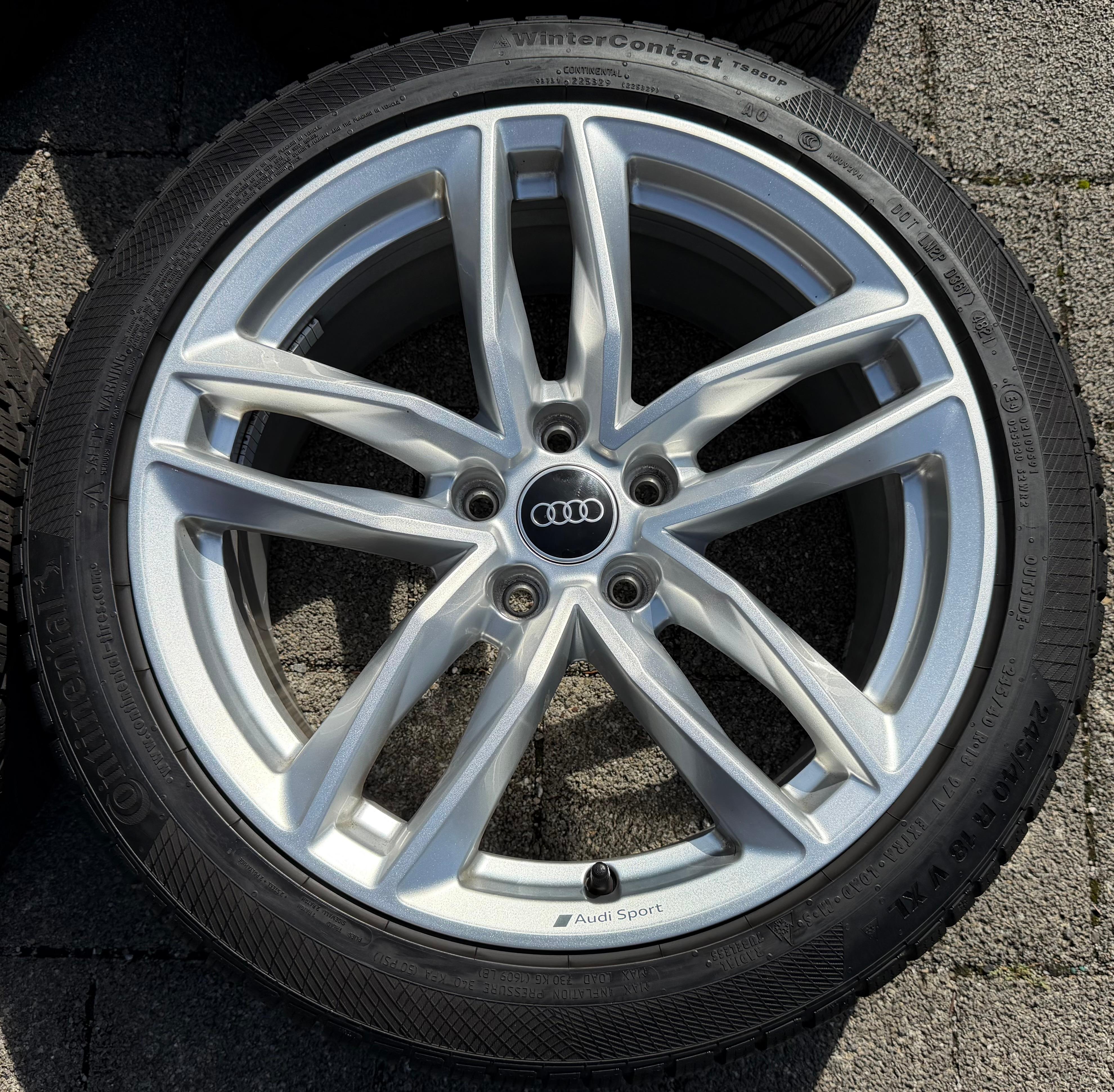4 Original 18" Alu Winterräder AUDI A4 S4 B9 8W 245/40R18 97V 8W0601025EB Continental